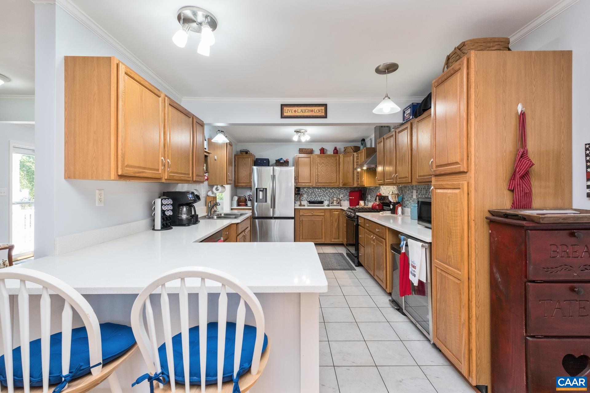 162 ROLLING HILLS RD