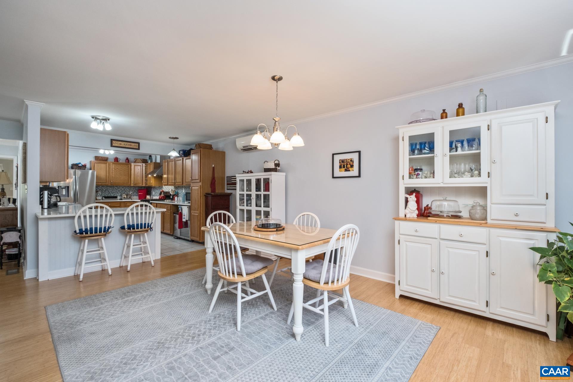162 ROLLING HILLS RD