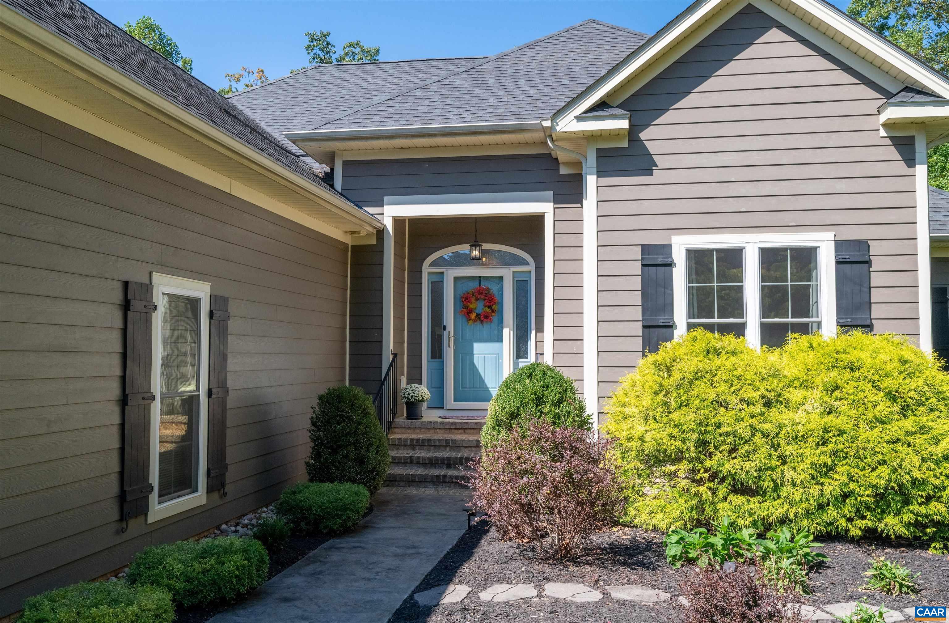 184 WALNUT VIEW DR
