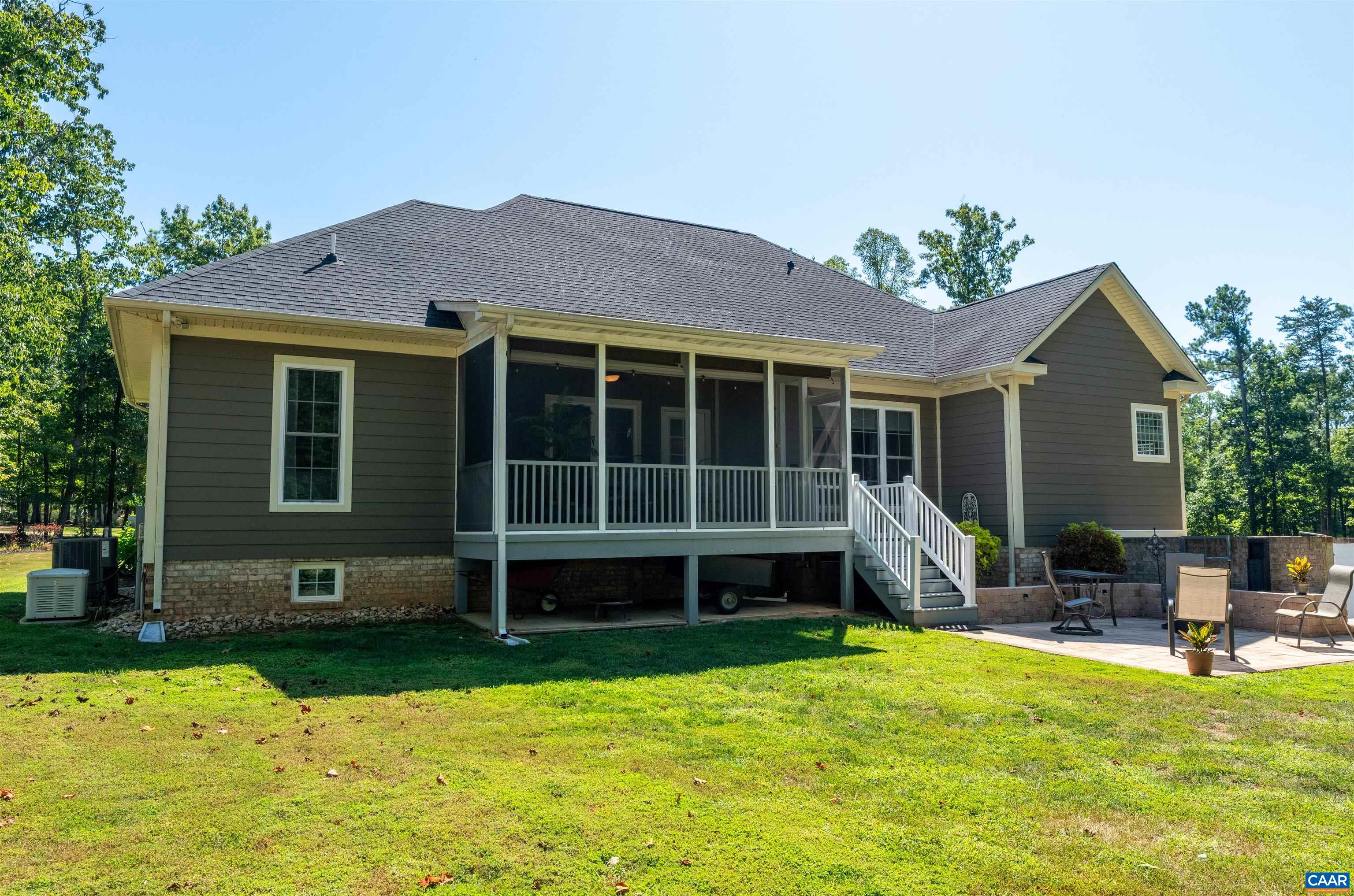 184 WALNUT VIEW DR