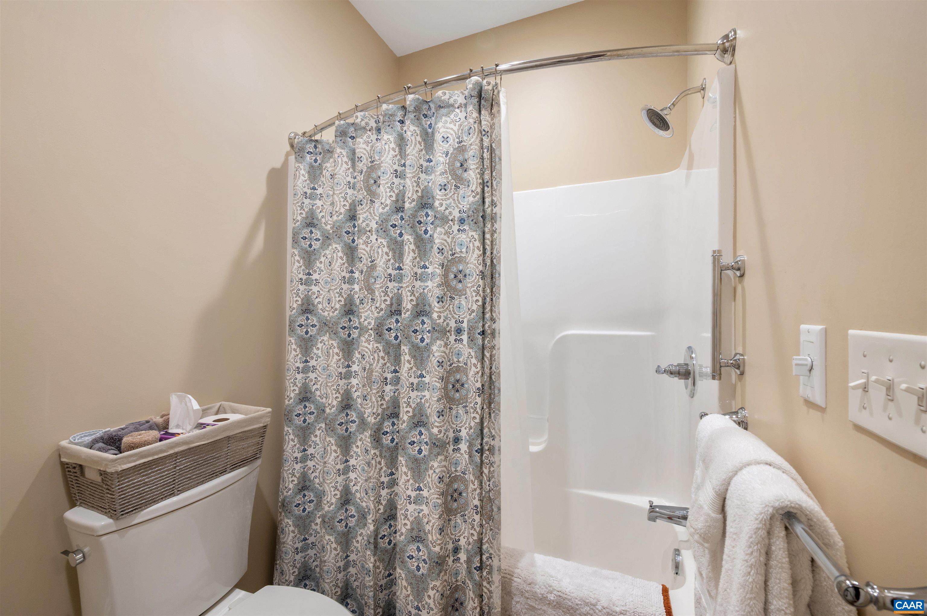 184 WALNUT VIEW DR