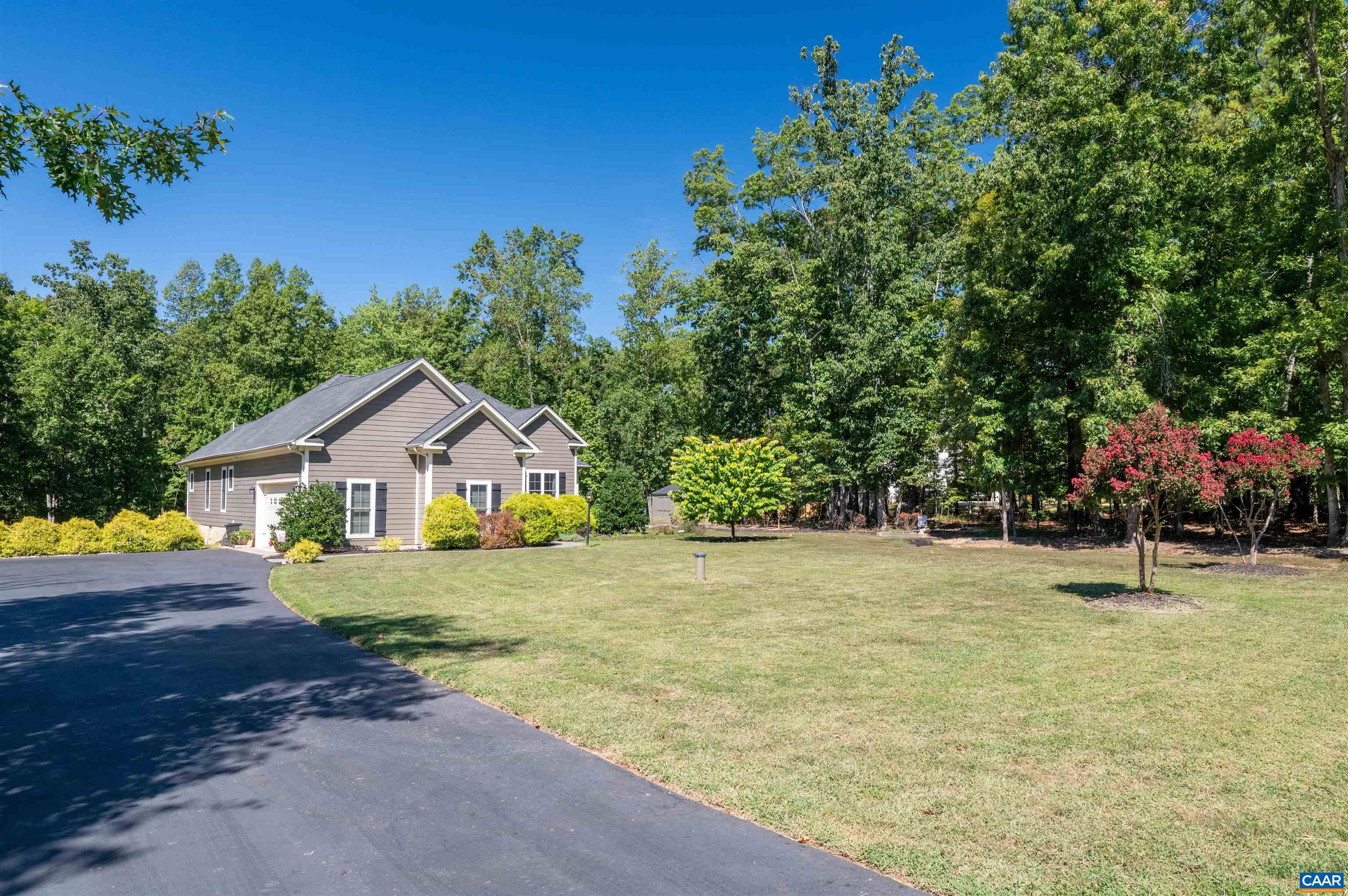 184 WALNUT VIEW DR