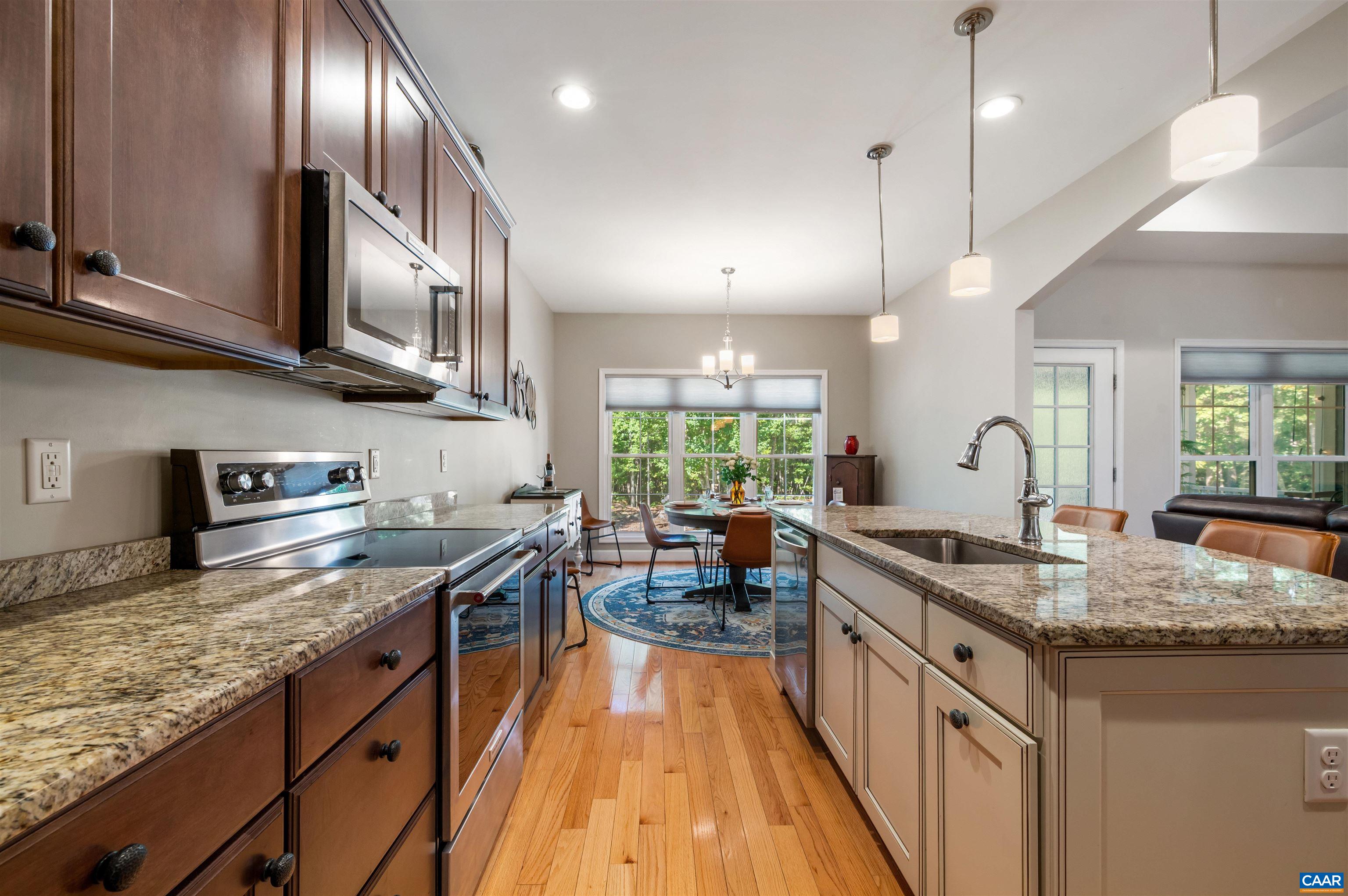 184 WALNUT VIEW DR