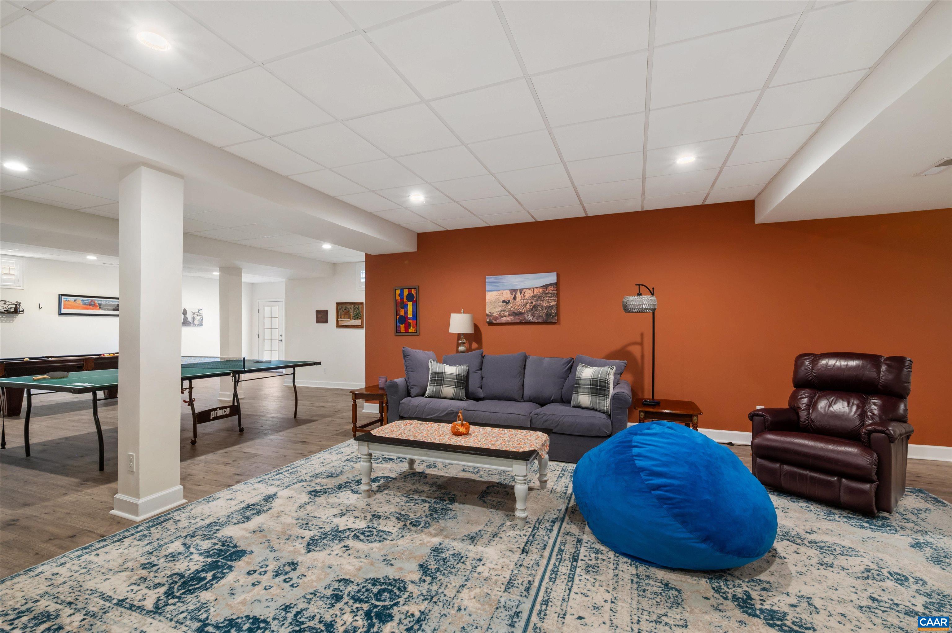 184 WALNUT VIEW DR