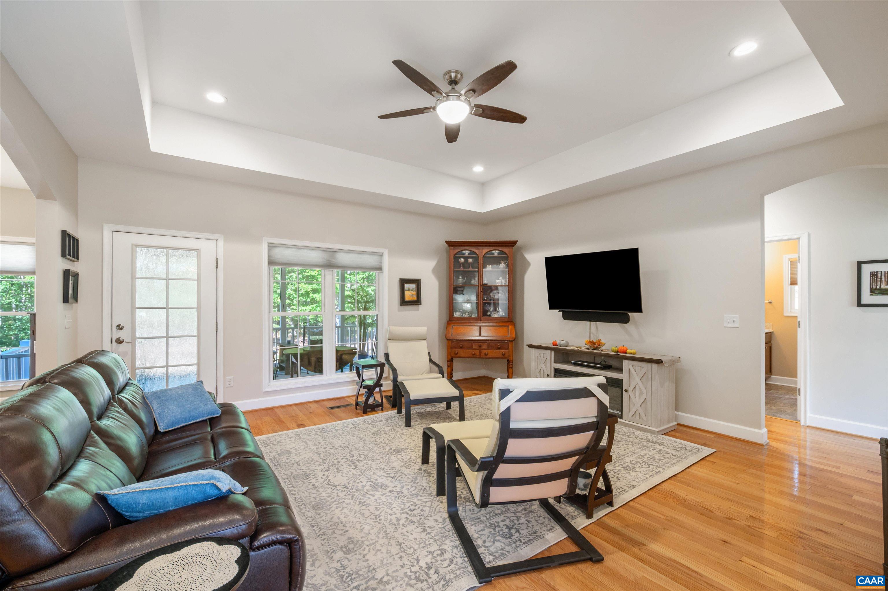 184 WALNUT VIEW DR