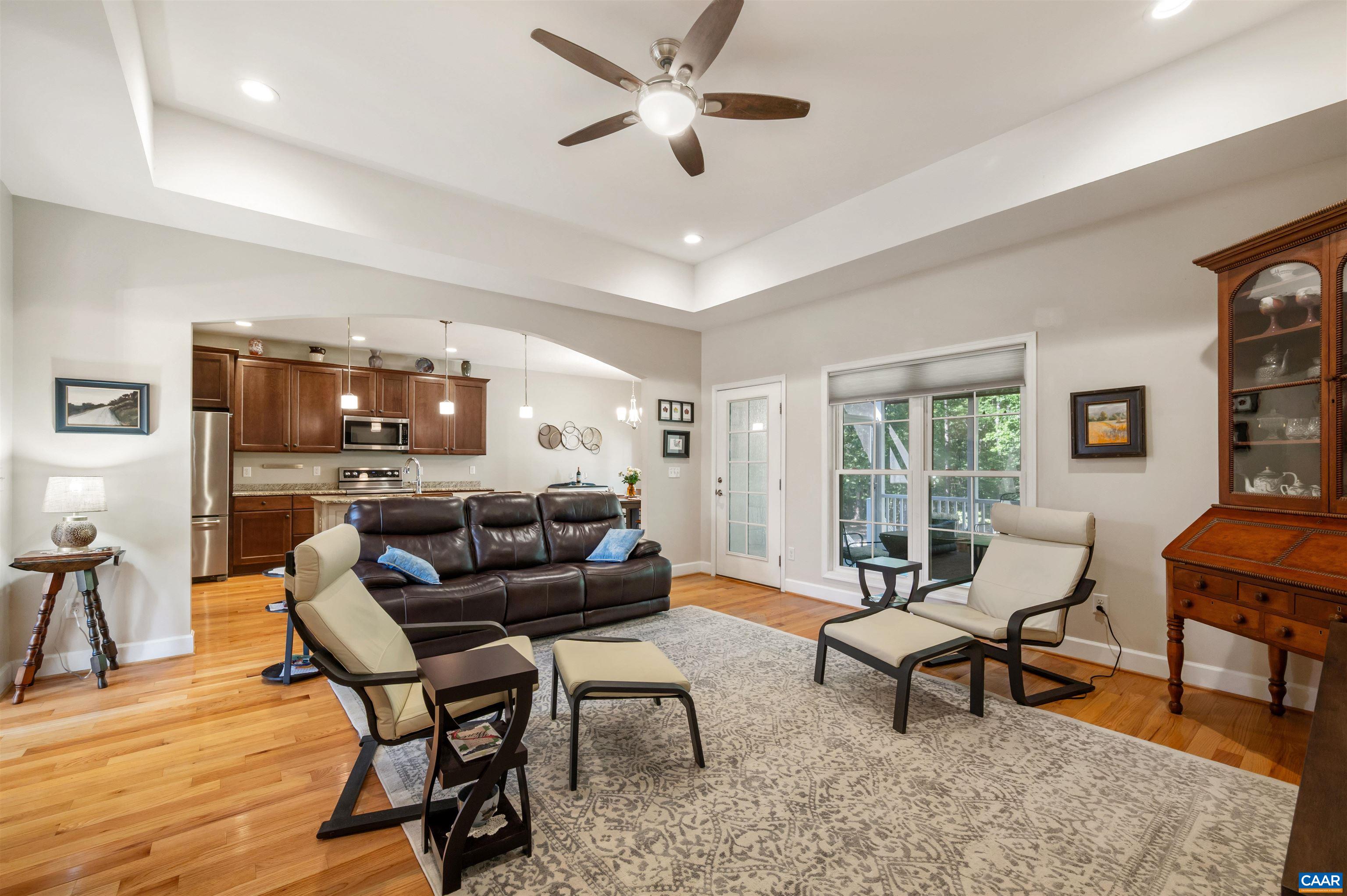 184 WALNUT VIEW DR