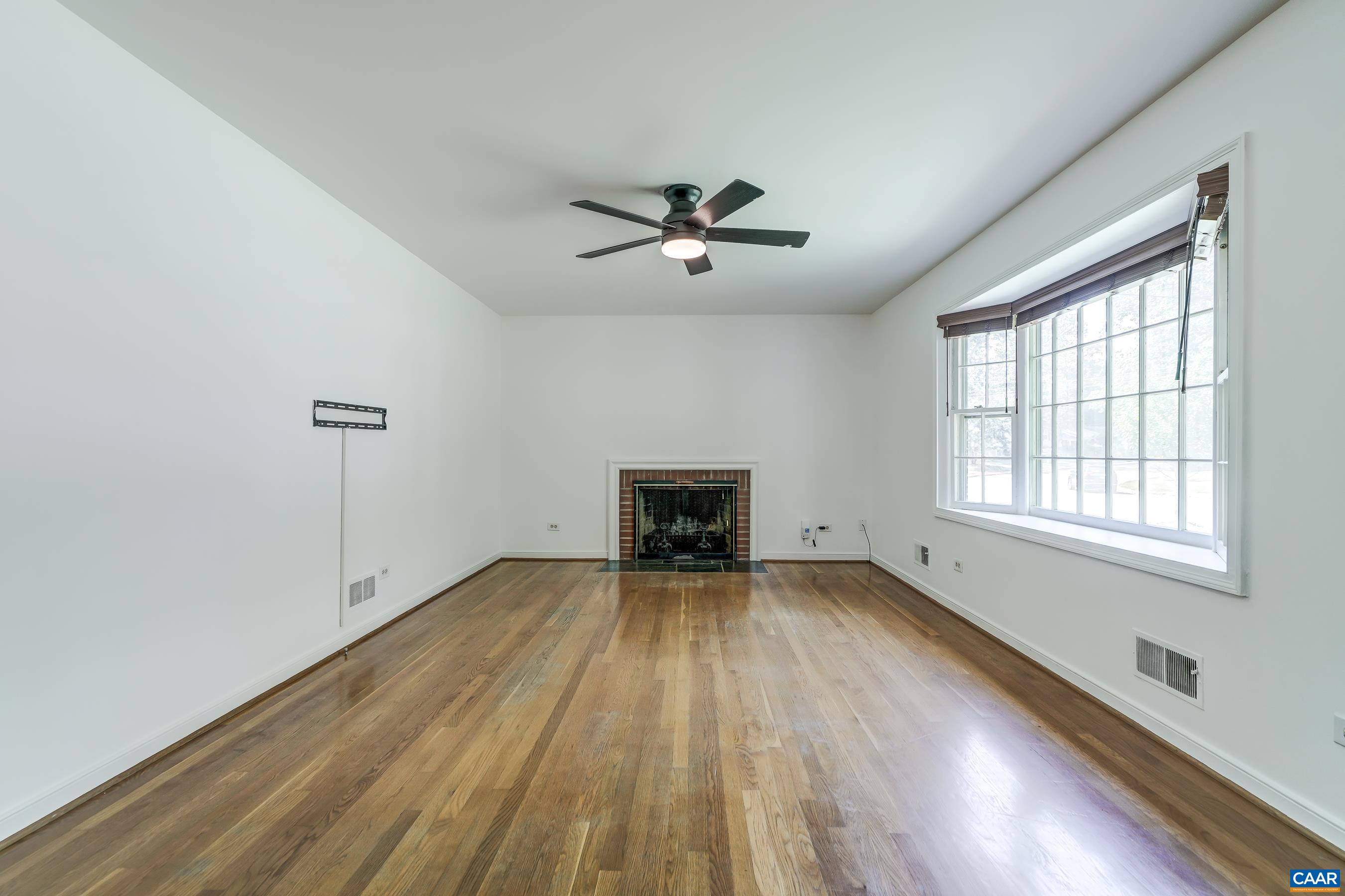 100 ELKHORN RD