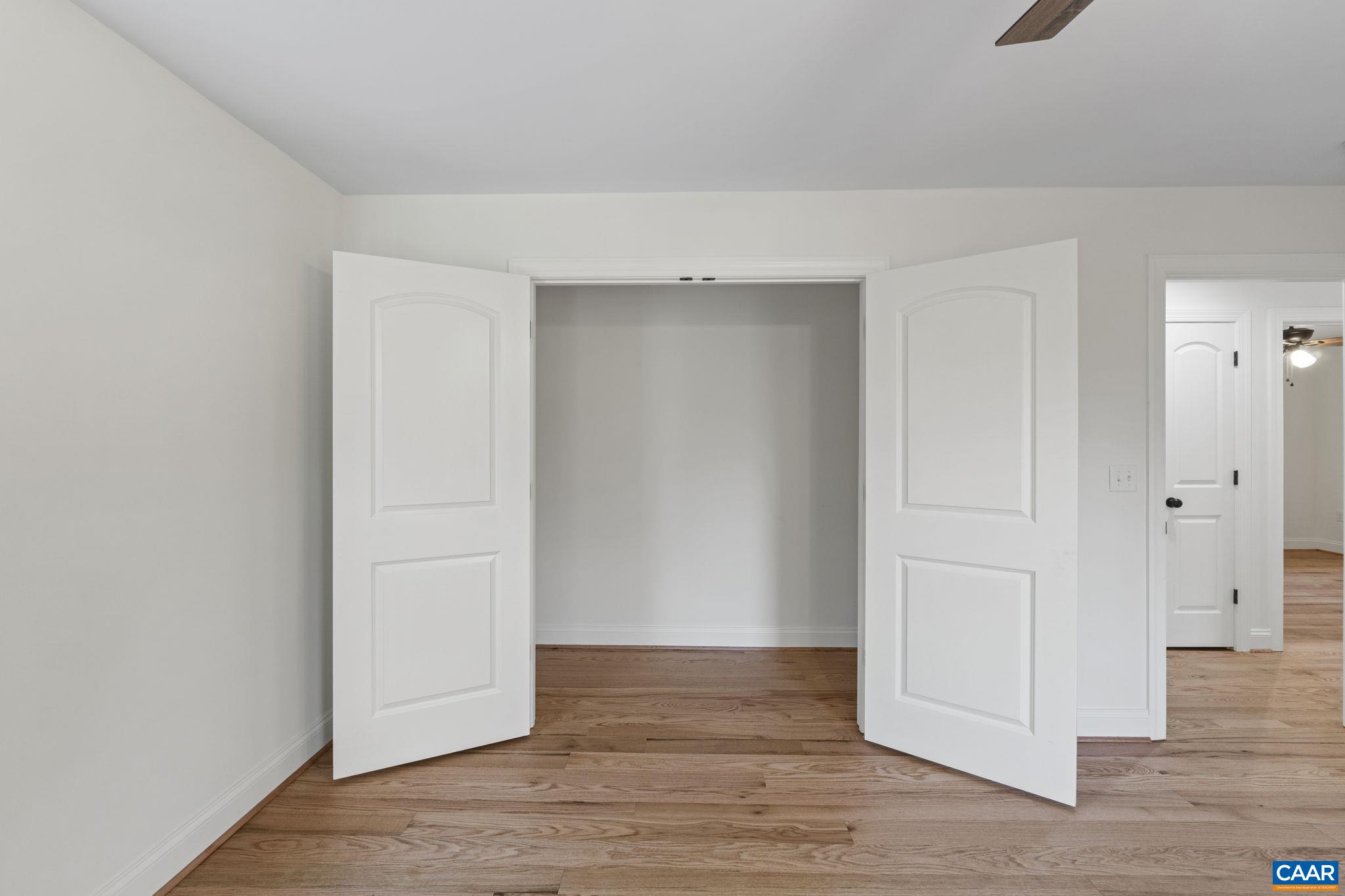 14116 DICKERSON LN