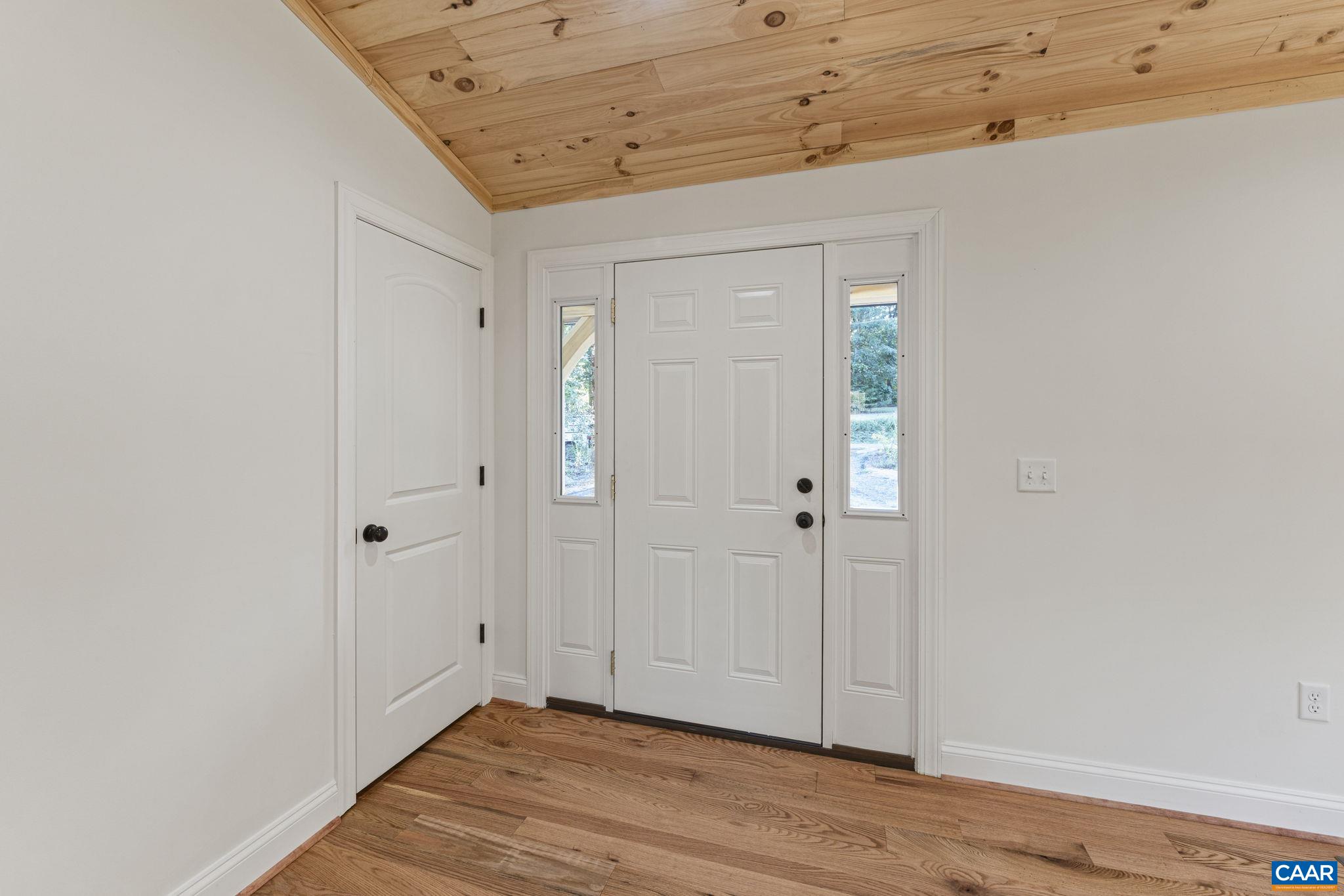 14116 DICKERSON LN