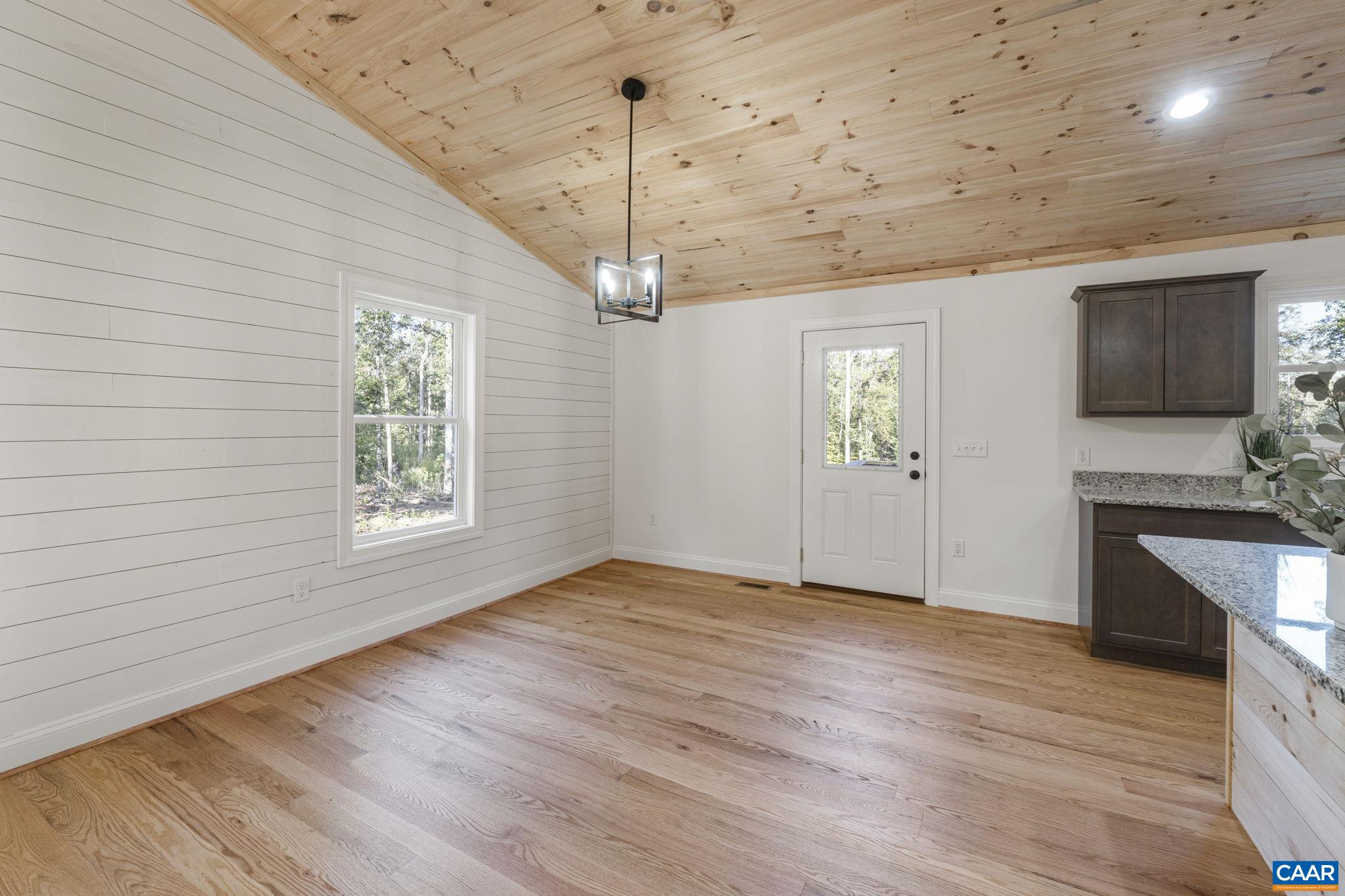14116 DICKERSON LN