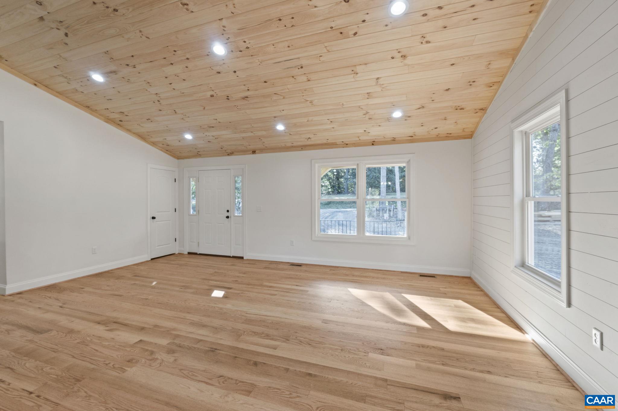 14116 DICKERSON LN