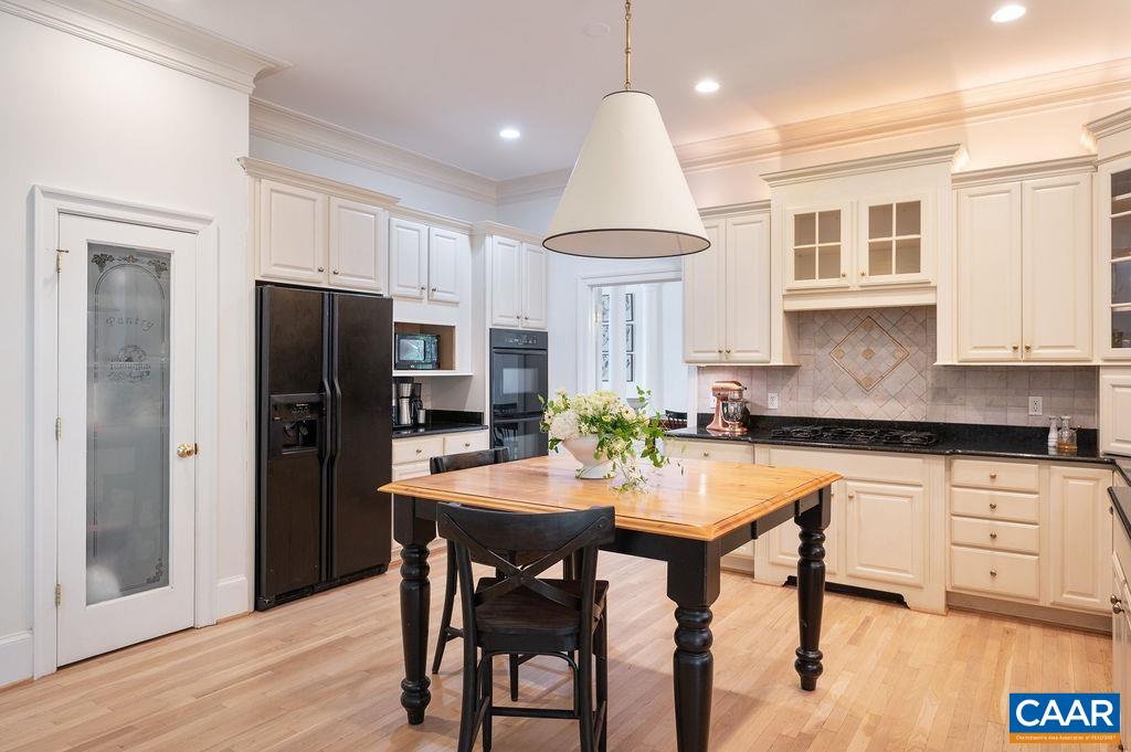 200 TURKS MOUNTAIN TRL