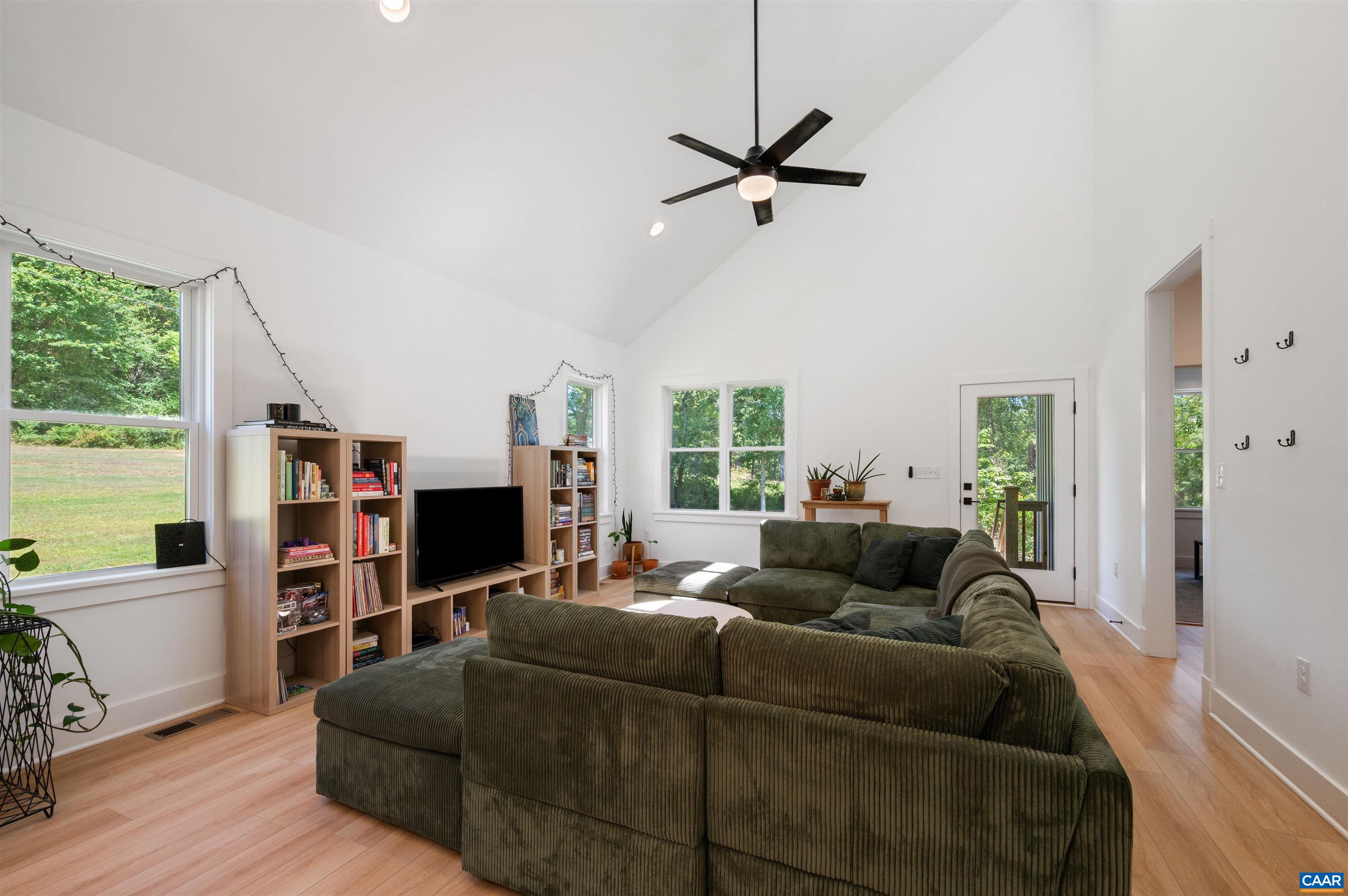 8026 ALBEVANNA SPRING RD