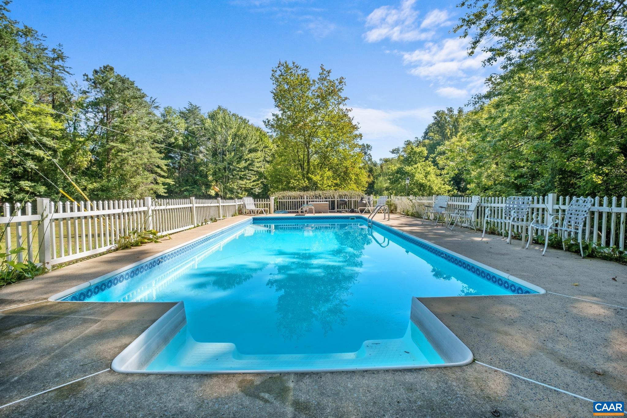 299 SUNRISE DR