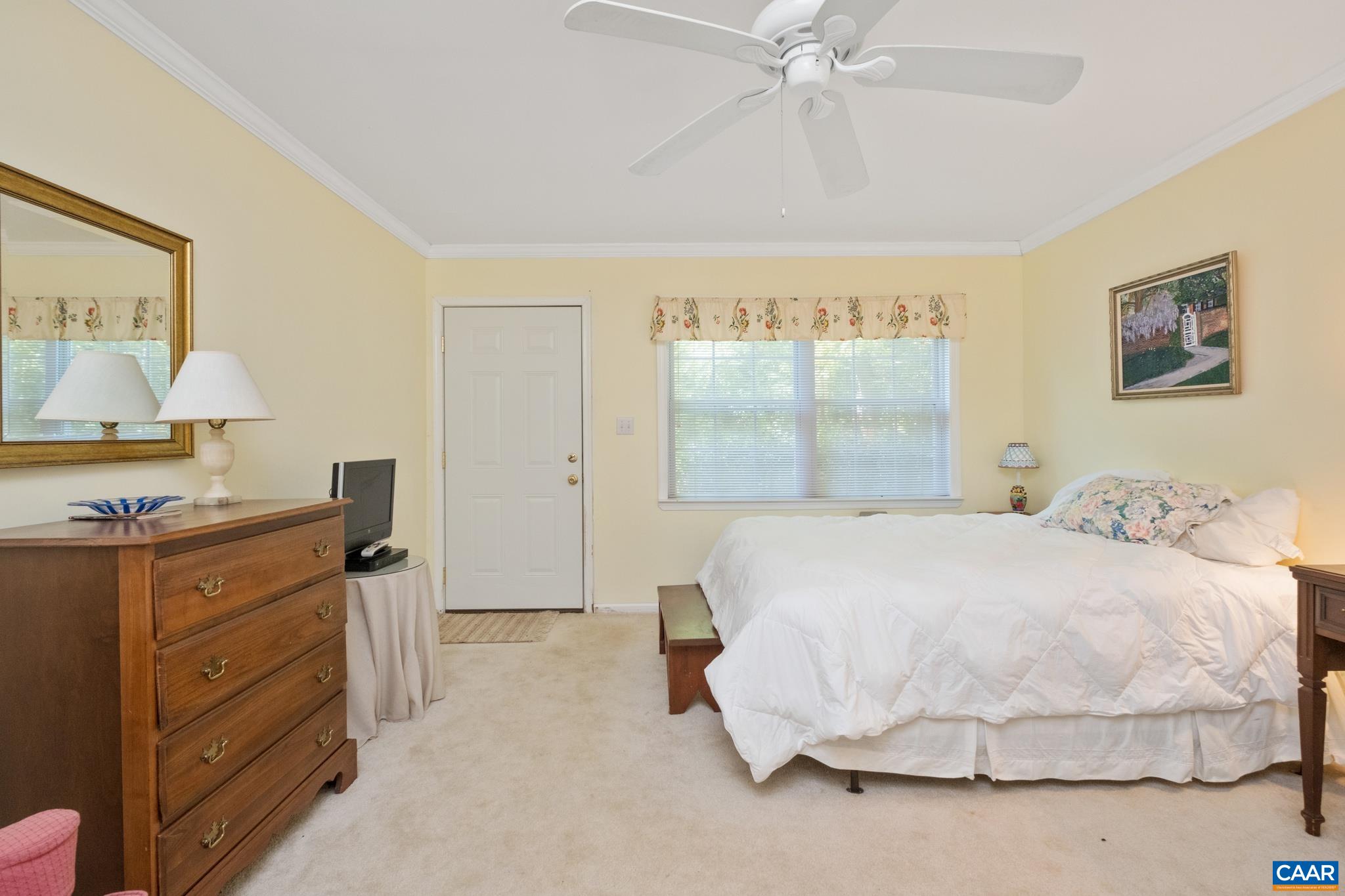 299 SUNRISE DR