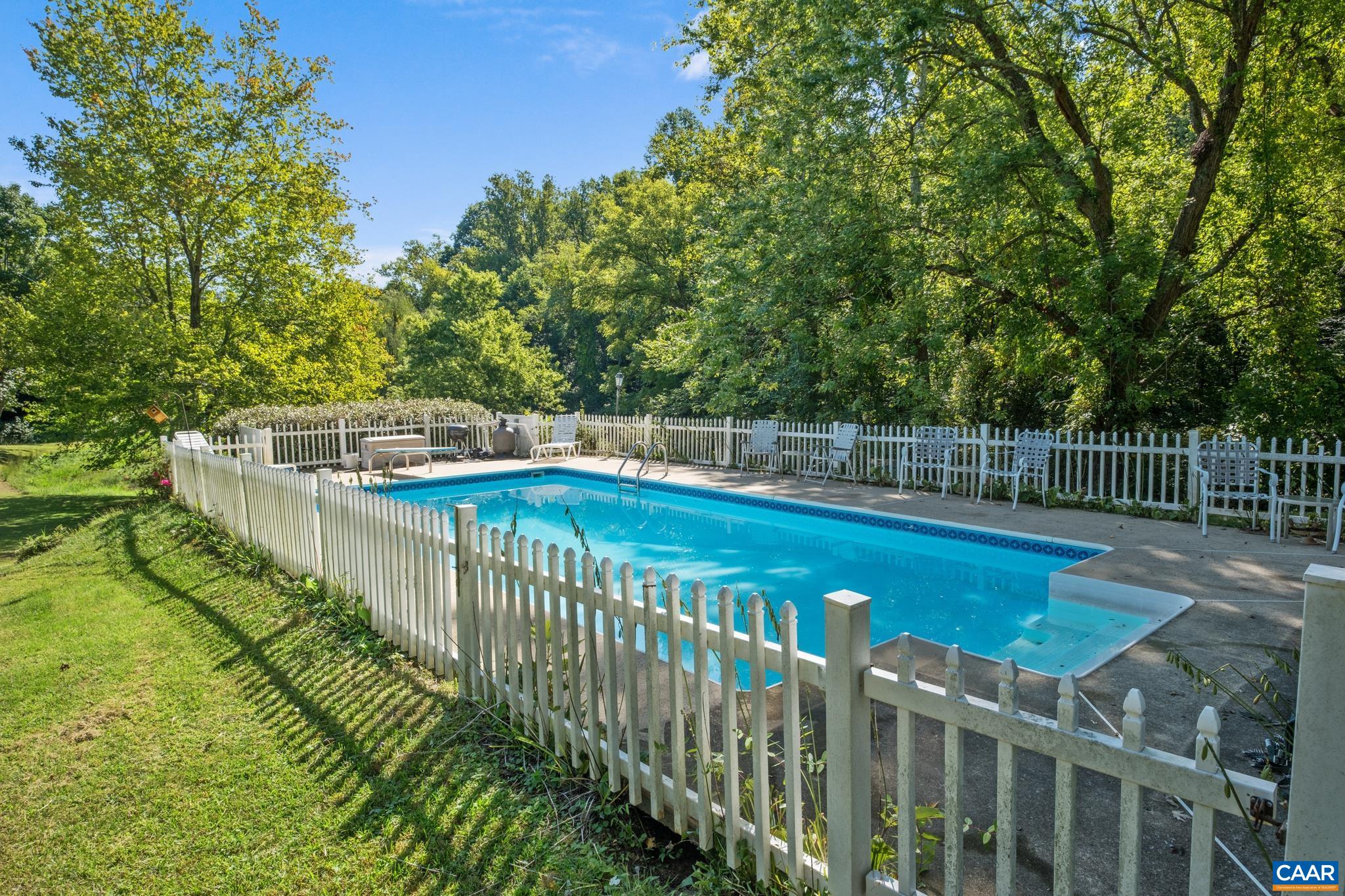299 SUNRISE DR