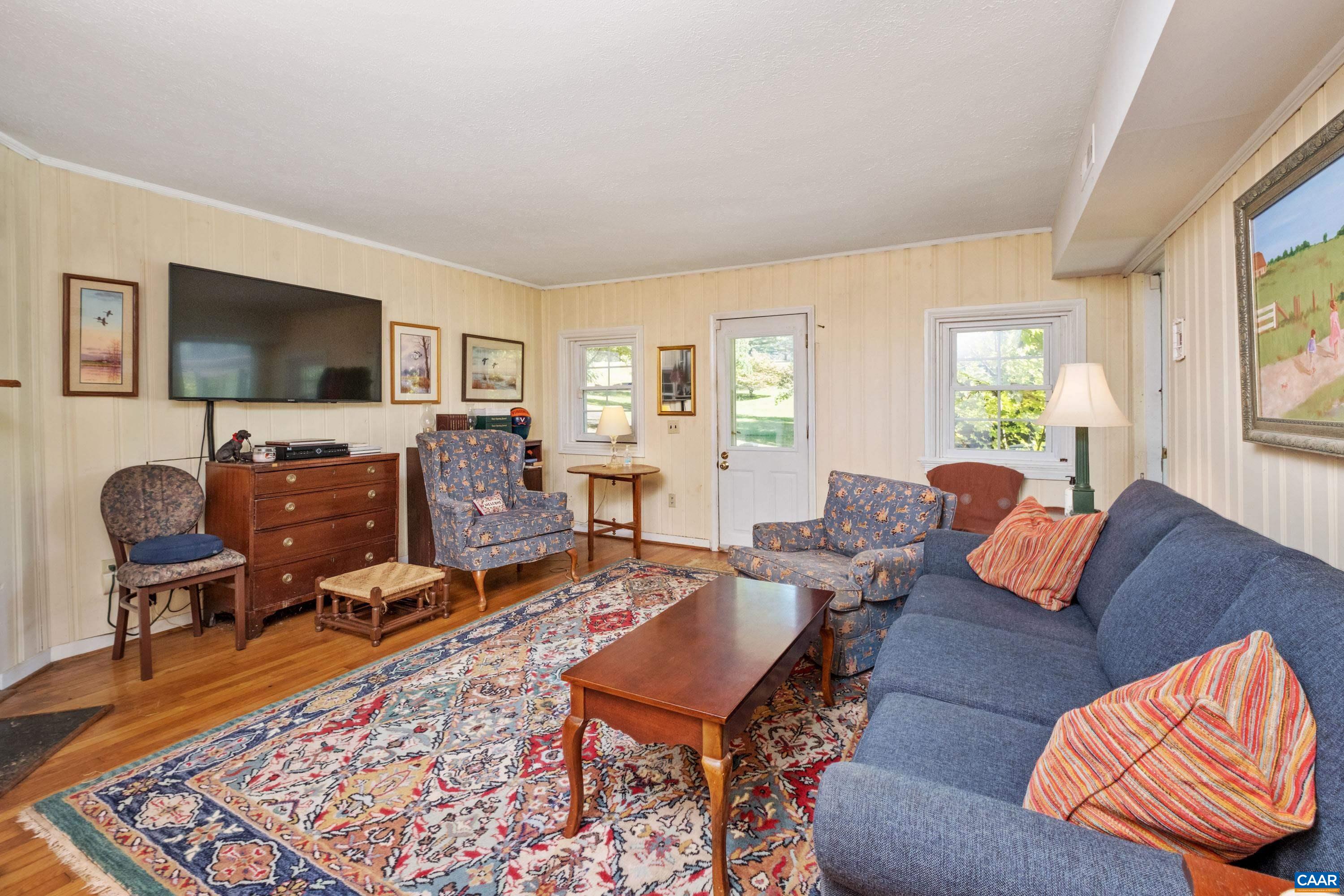 299 SUNRISE DR