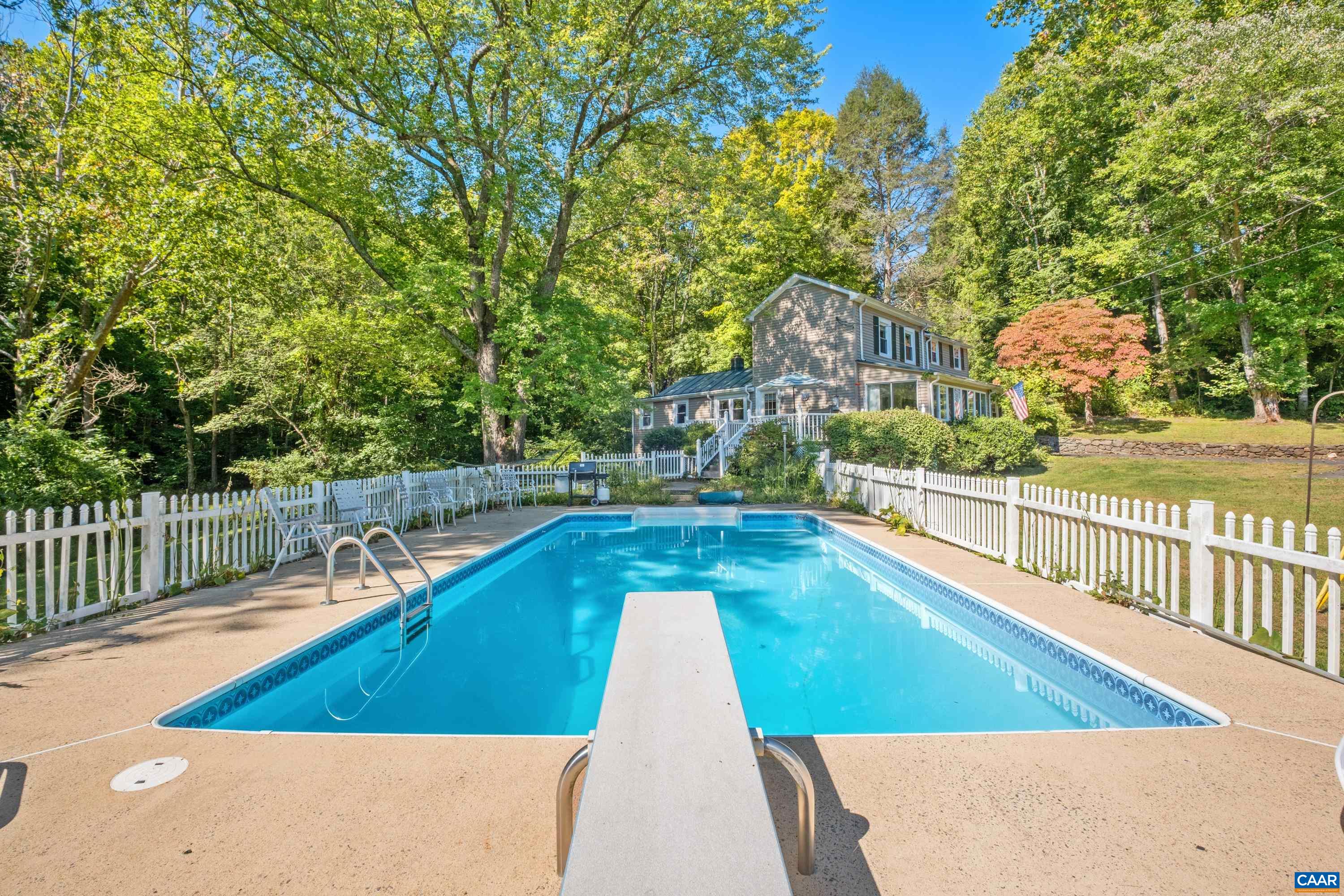 299 SUNRISE DR