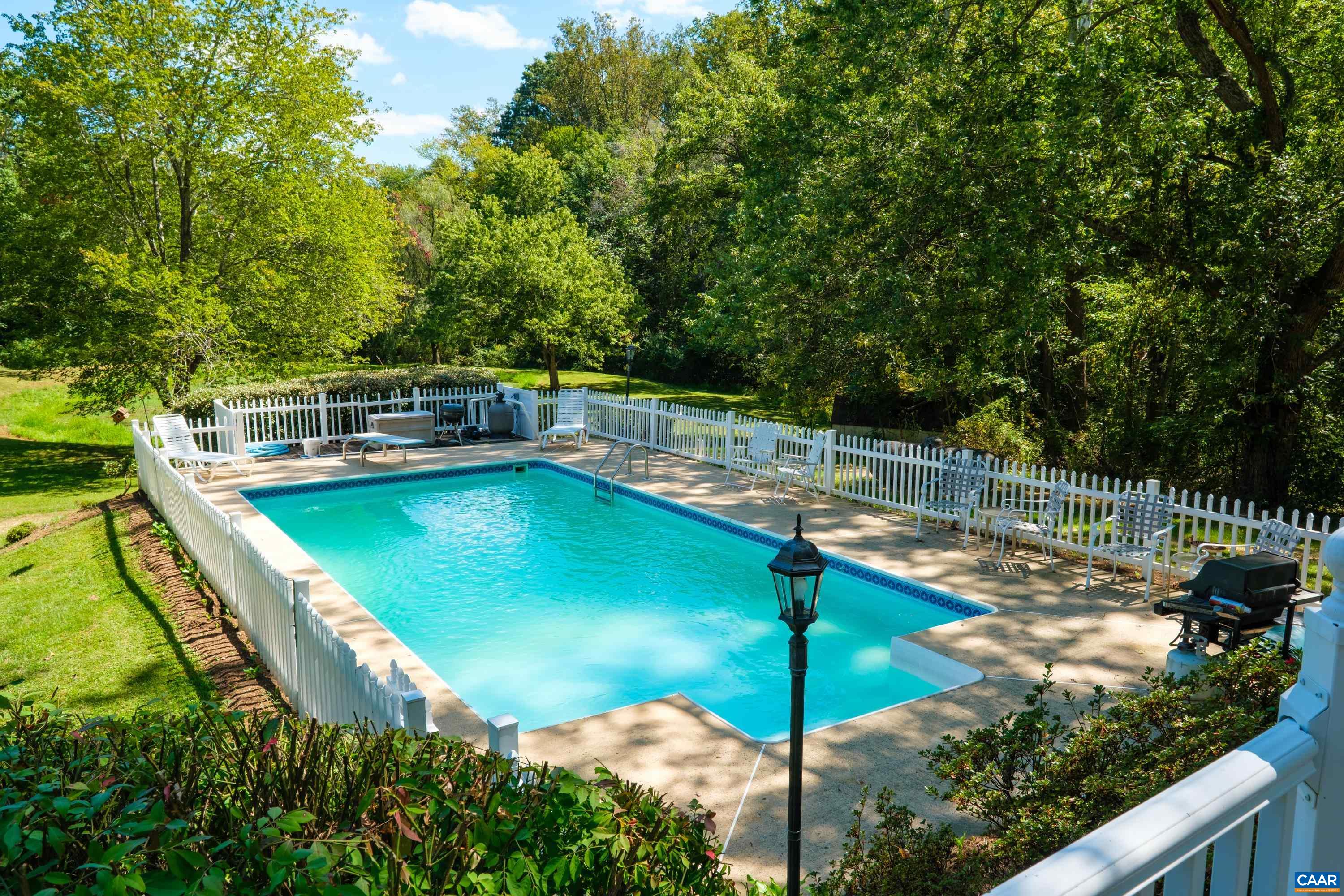299 SUNRISE DR