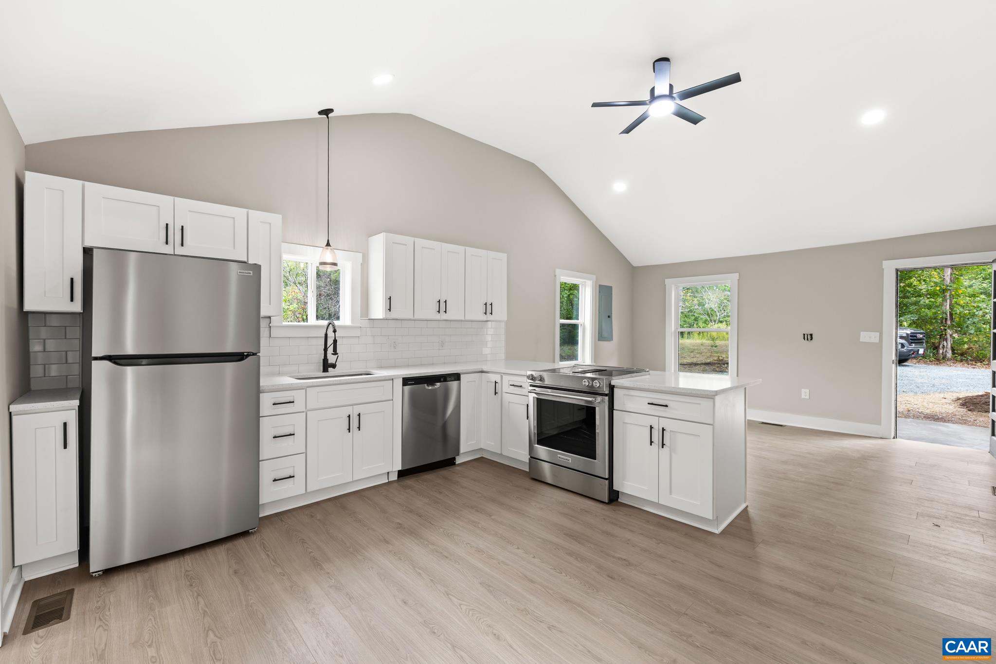 2157 THOMAS JEFFERSON PKWY