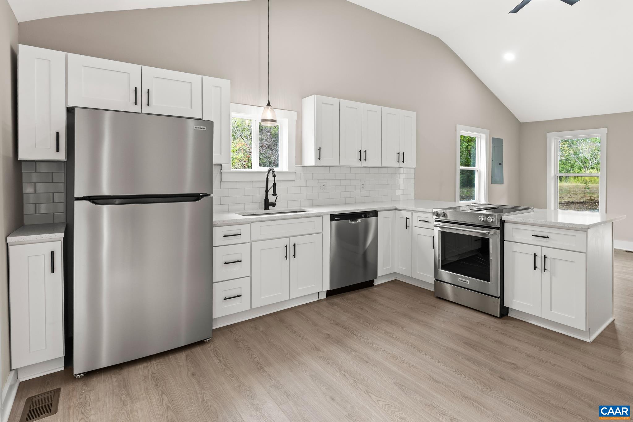 2157 THOMAS JEFFERSON PKWY