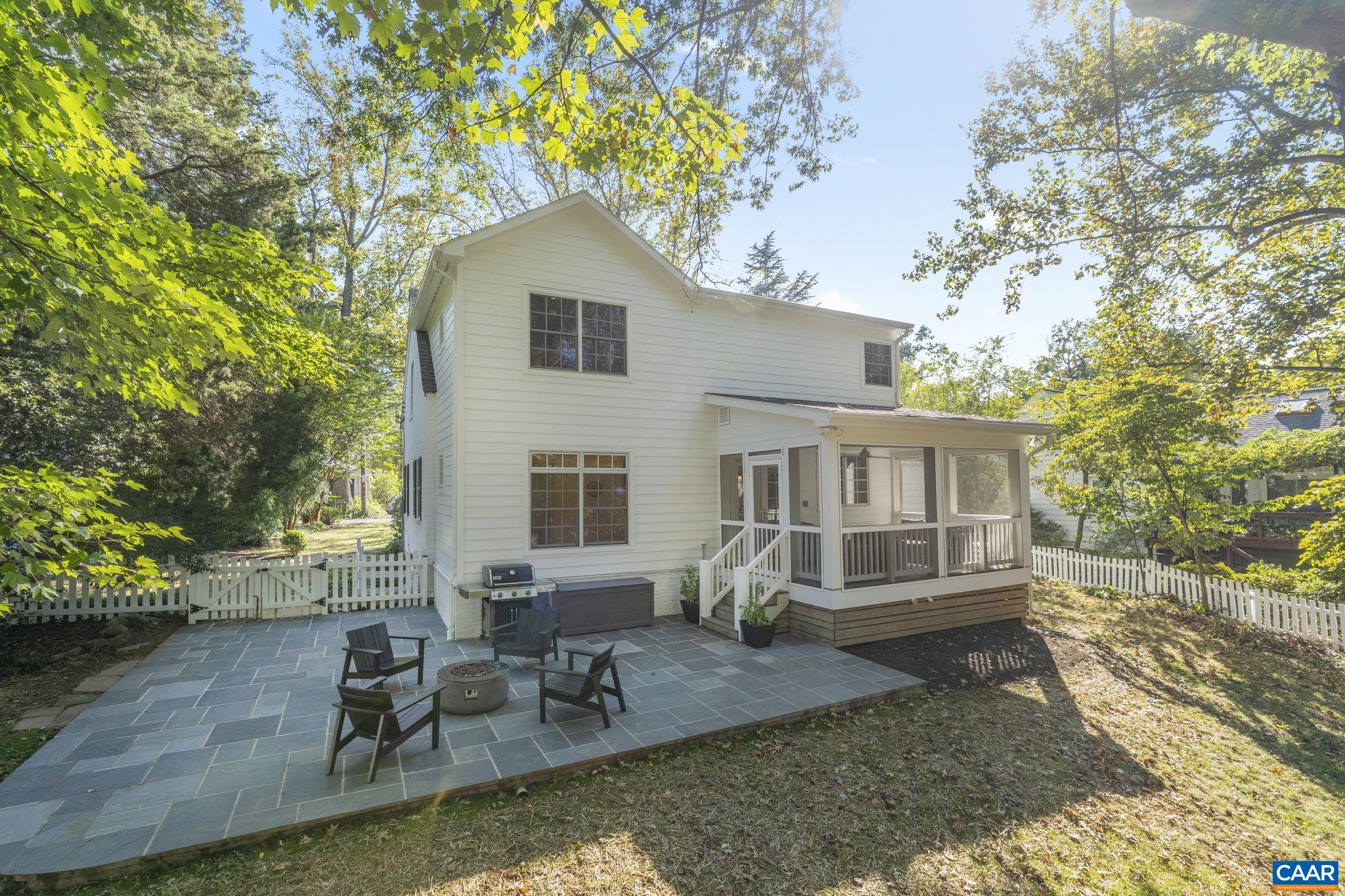 1535 OXFORD RD