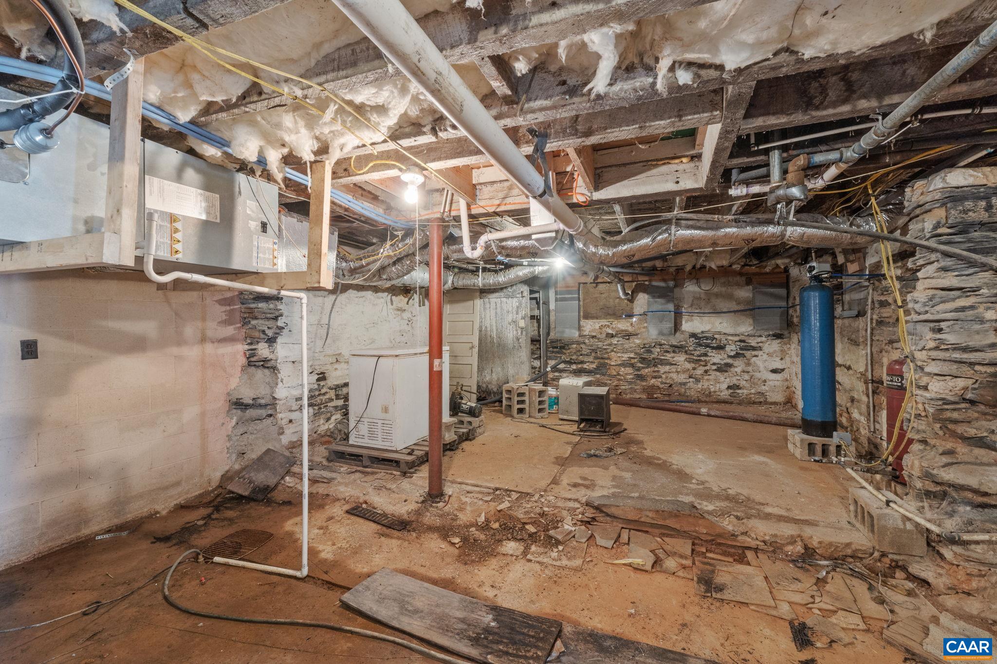 26171 N JAMES MADISON HWY