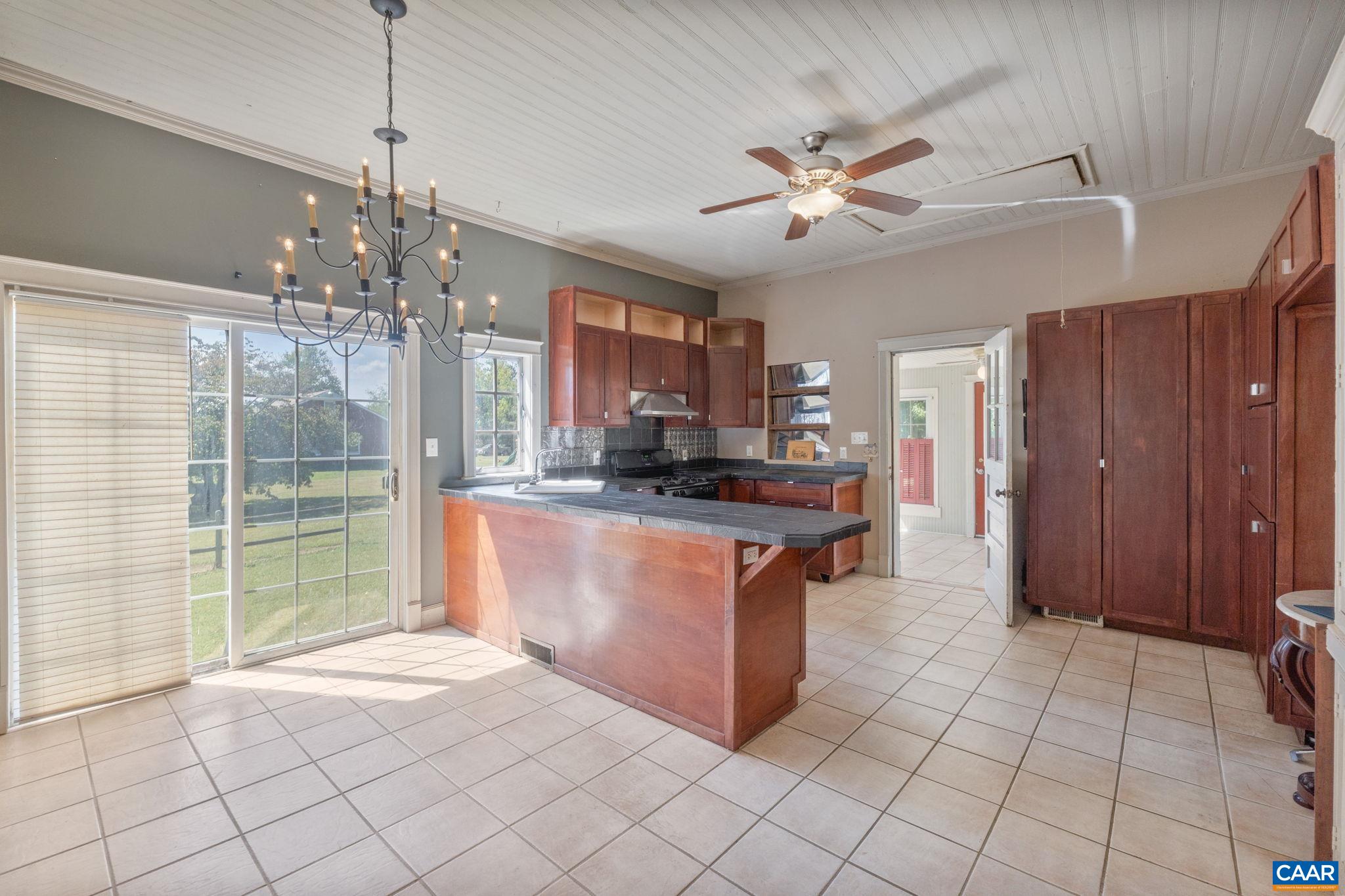 26171 N JAMES MADISON HWY