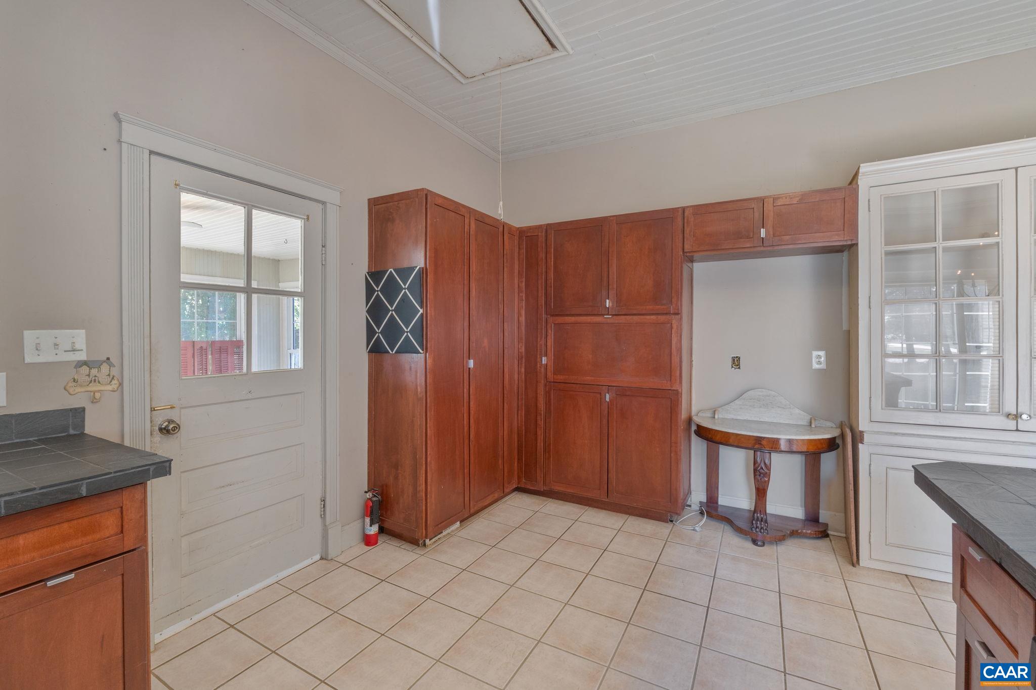 26171 N JAMES MADISON HWY