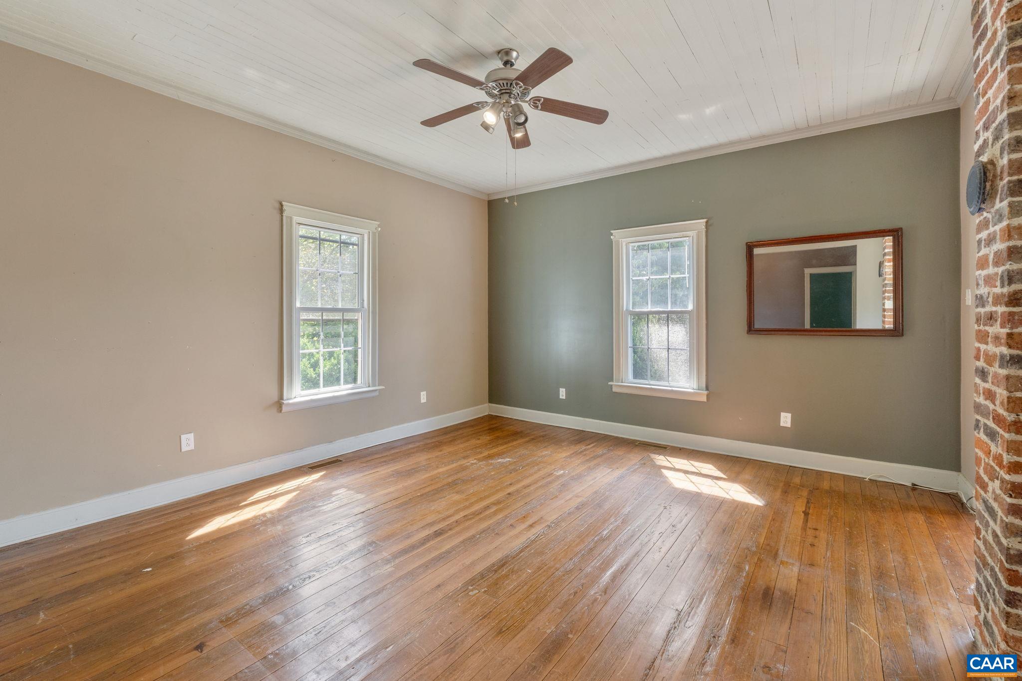 26171 N JAMES MADISON HWY