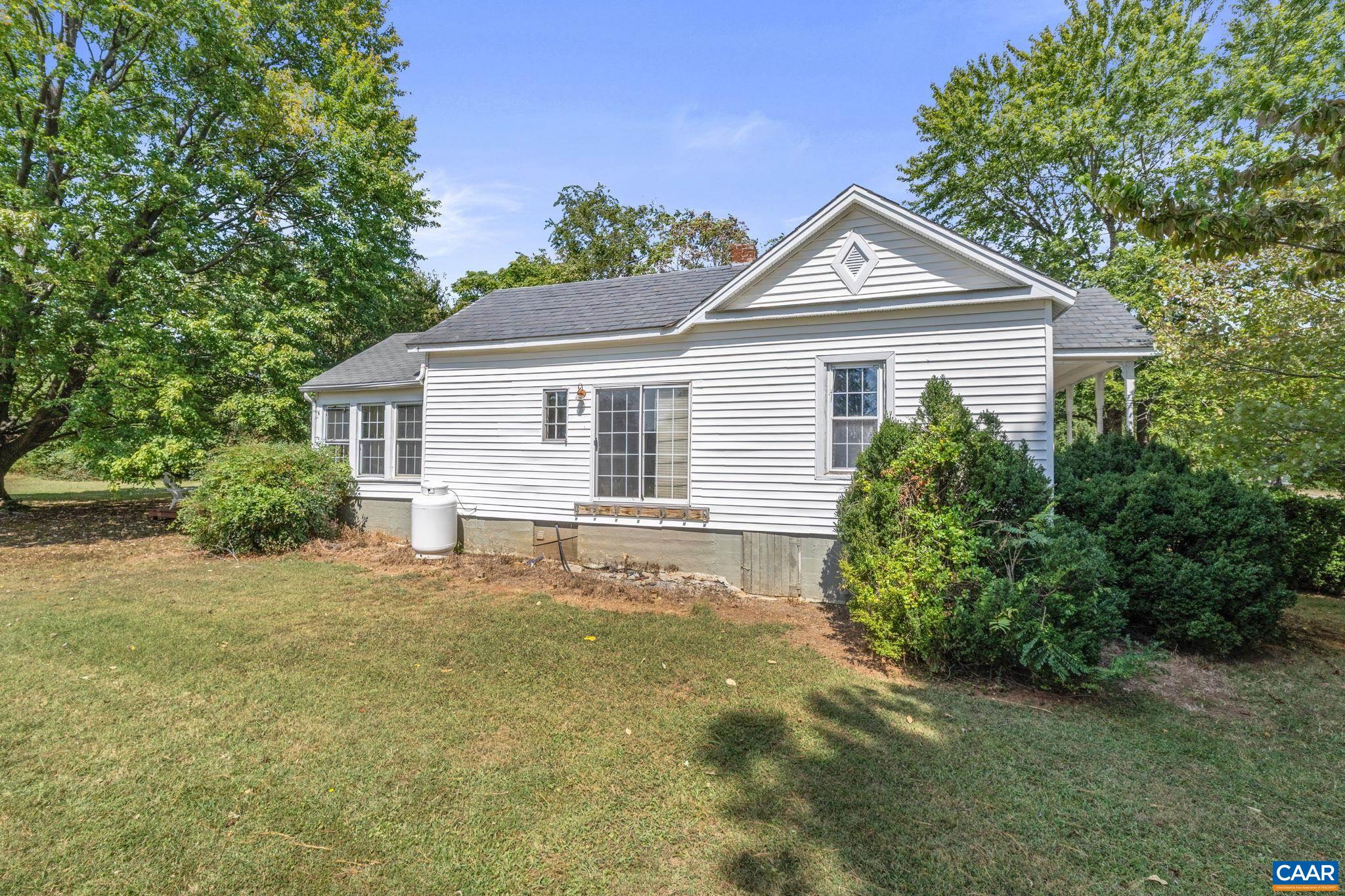 26171 N JAMES MADISON HWY