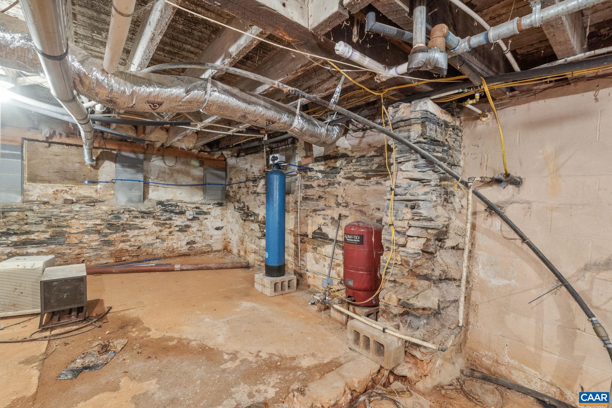 26171 N JAMES MADISON HWY