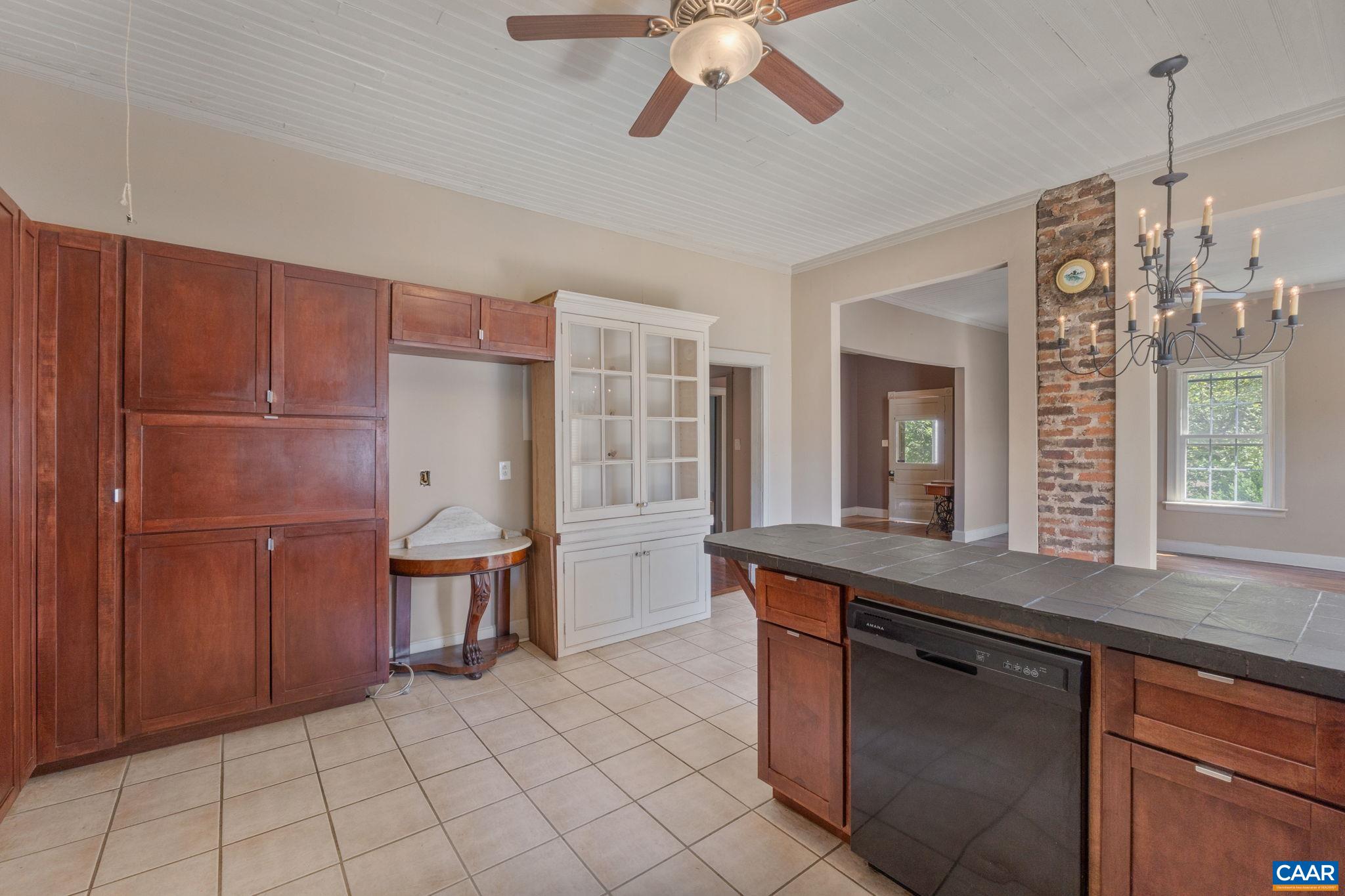 26171 N JAMES MADISON HWY