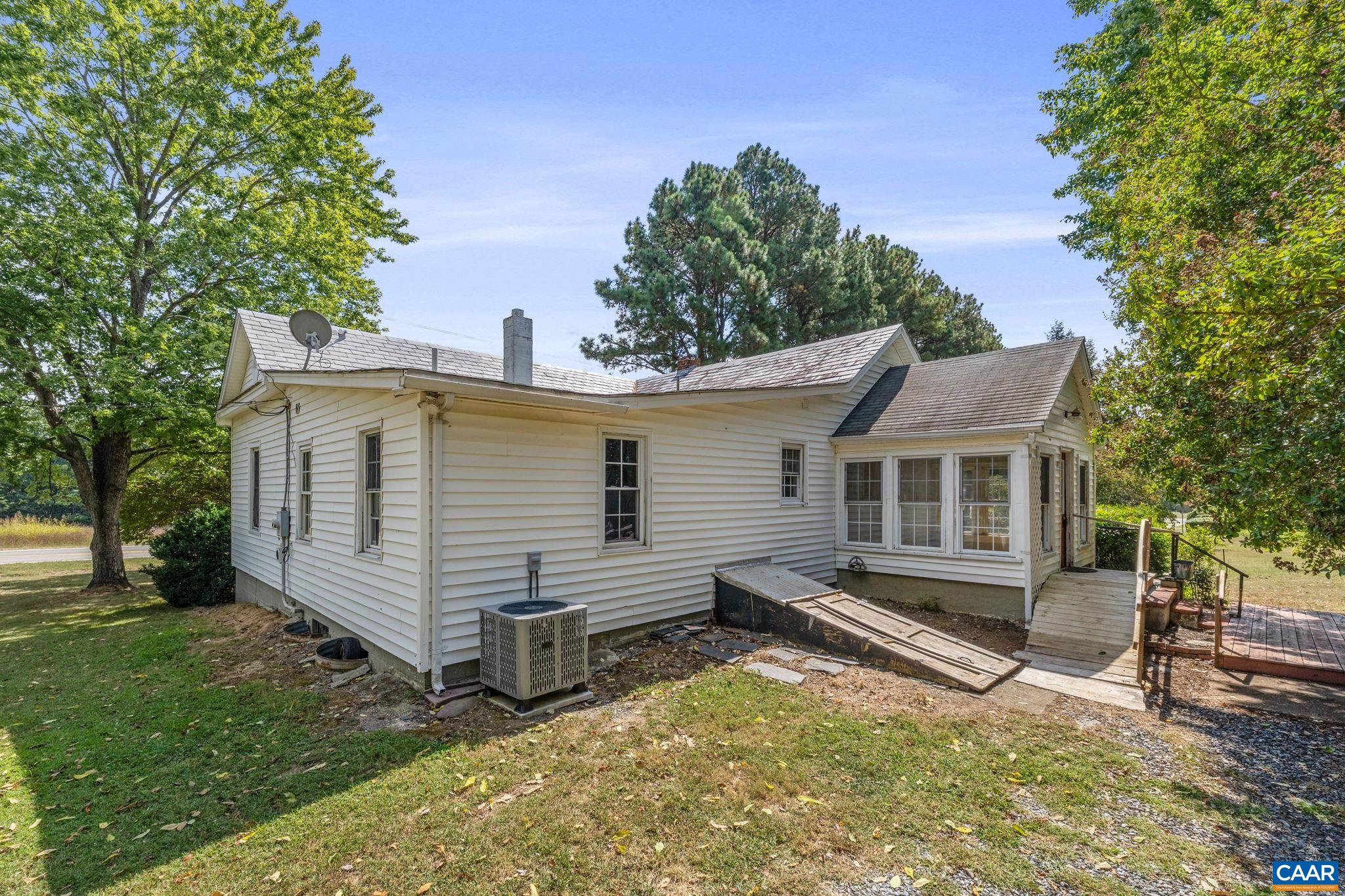 26171 N JAMES MADISON HWY