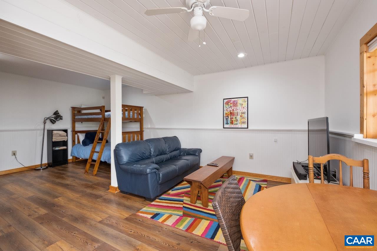 355 RIVER BLUFF LN