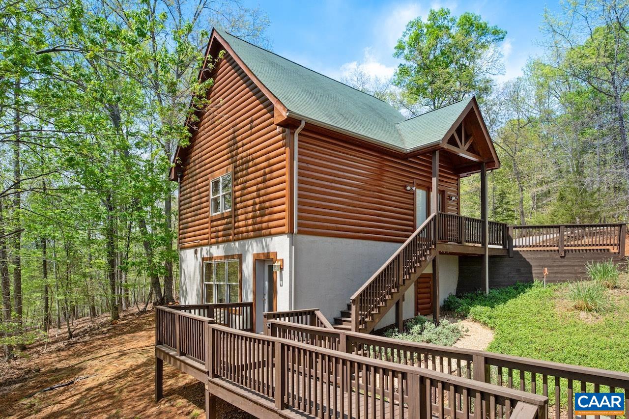355 RIVER BLUFF LN