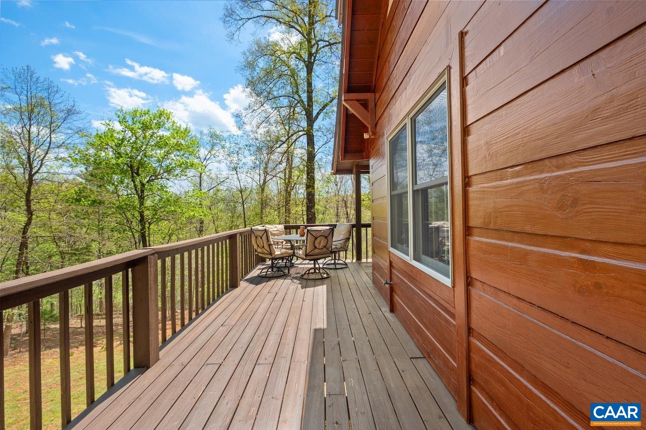 355 RIVER BLUFF LN