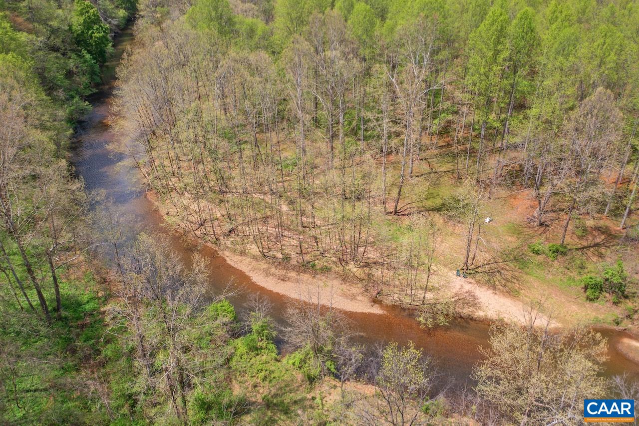 355 RIVER BLUFF LN