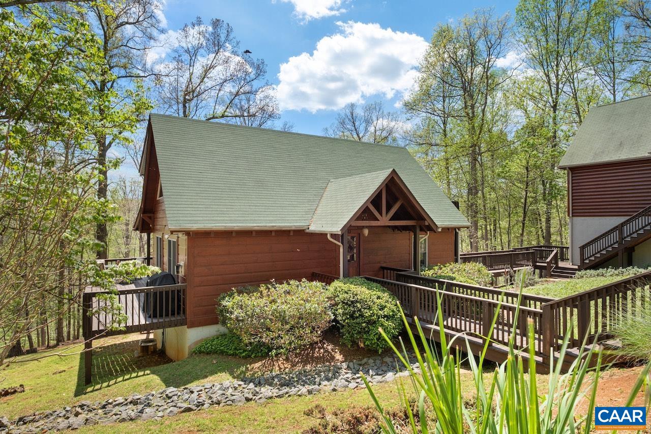 355 RIVER BLUFF LN