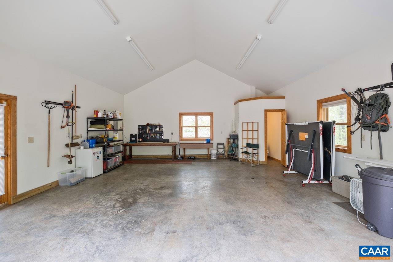 355 RIVER BLUFF LN