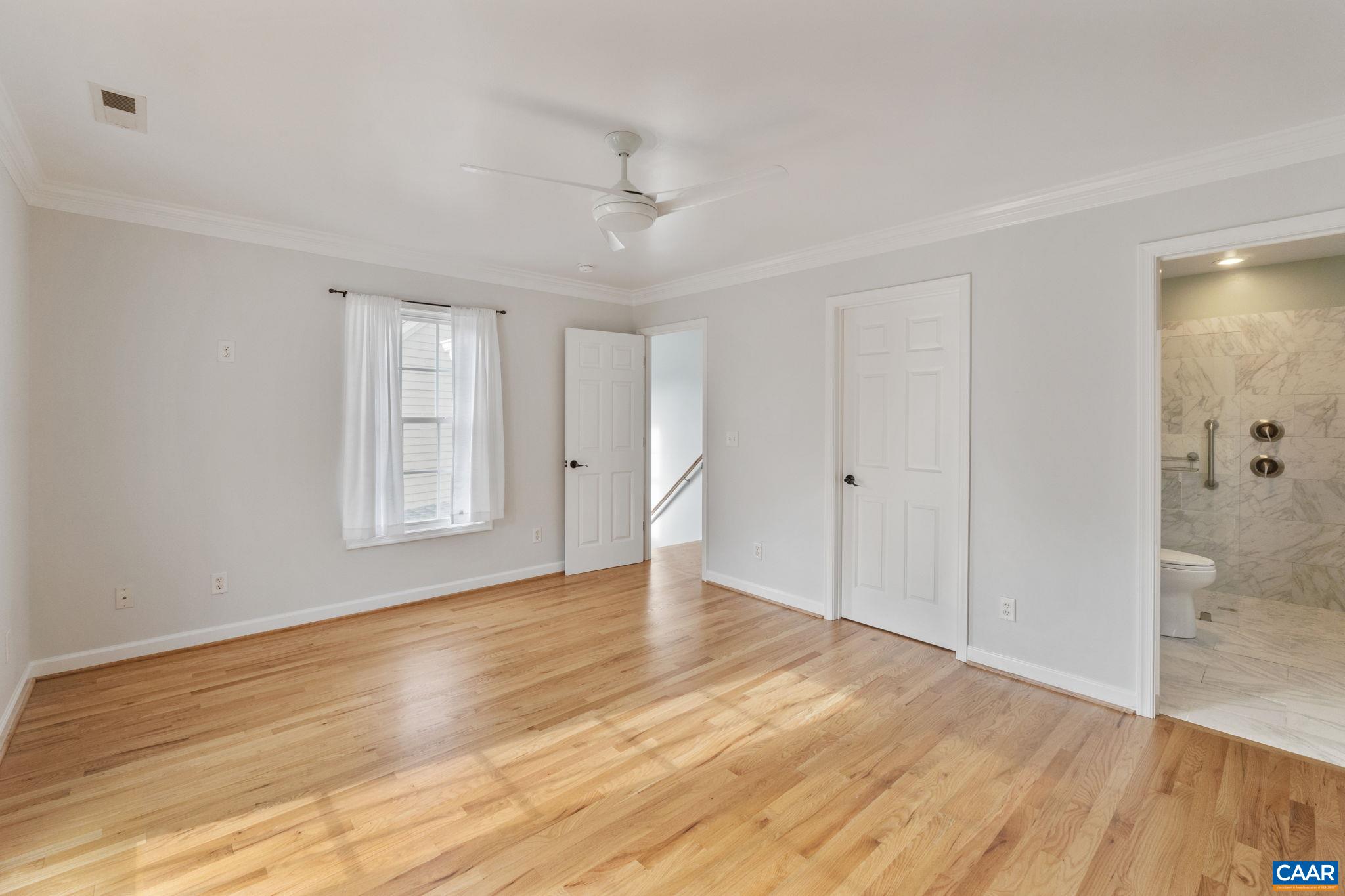 118 ROYS PL