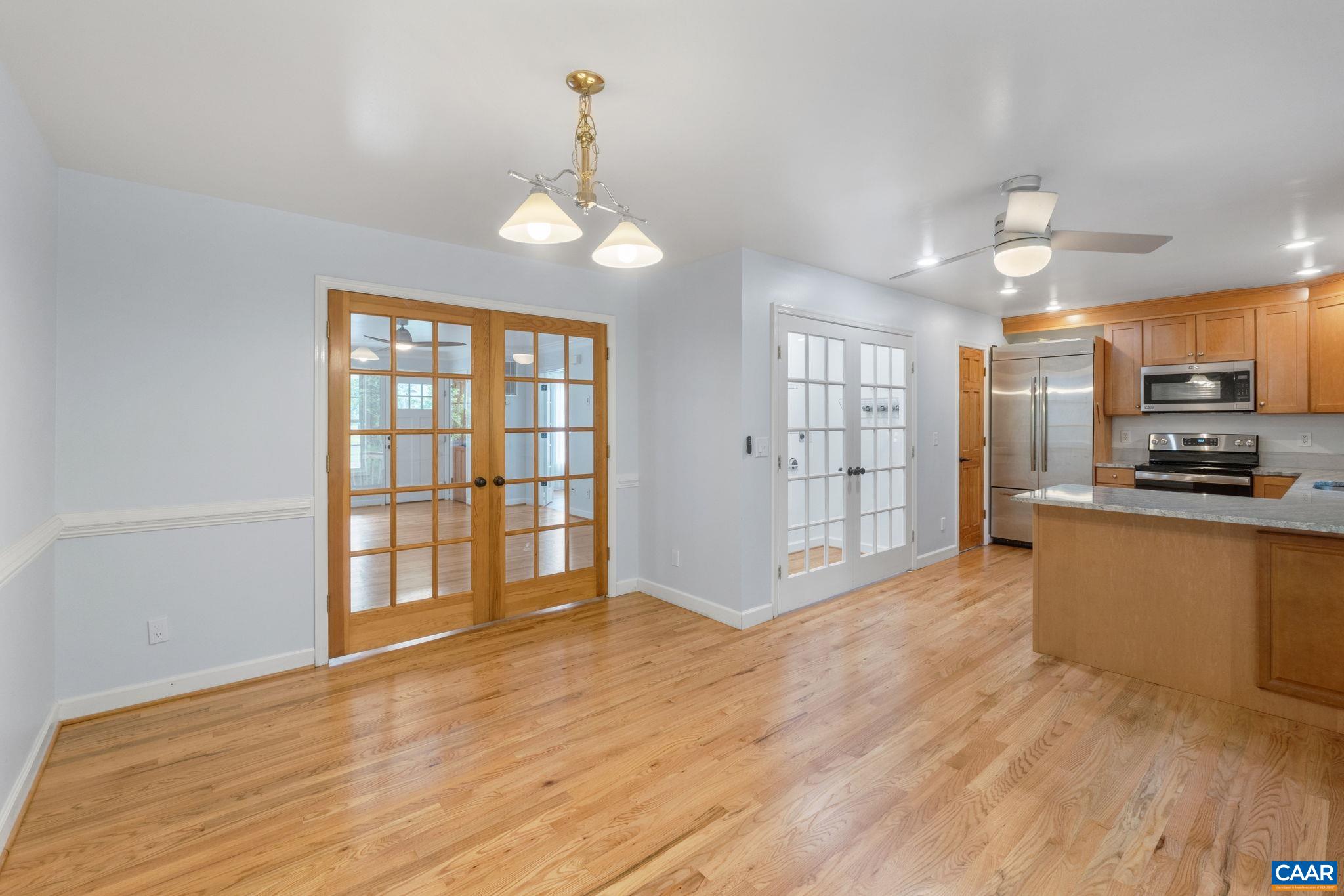 118 ROYS PL