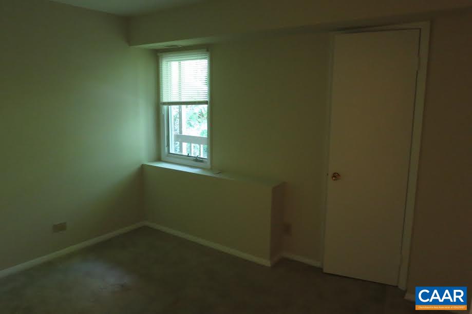 1215 WERTLAND ST Unit: b33