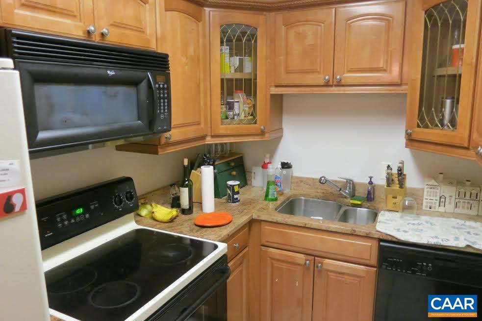 1215 WERTLAND ST Unit: b33