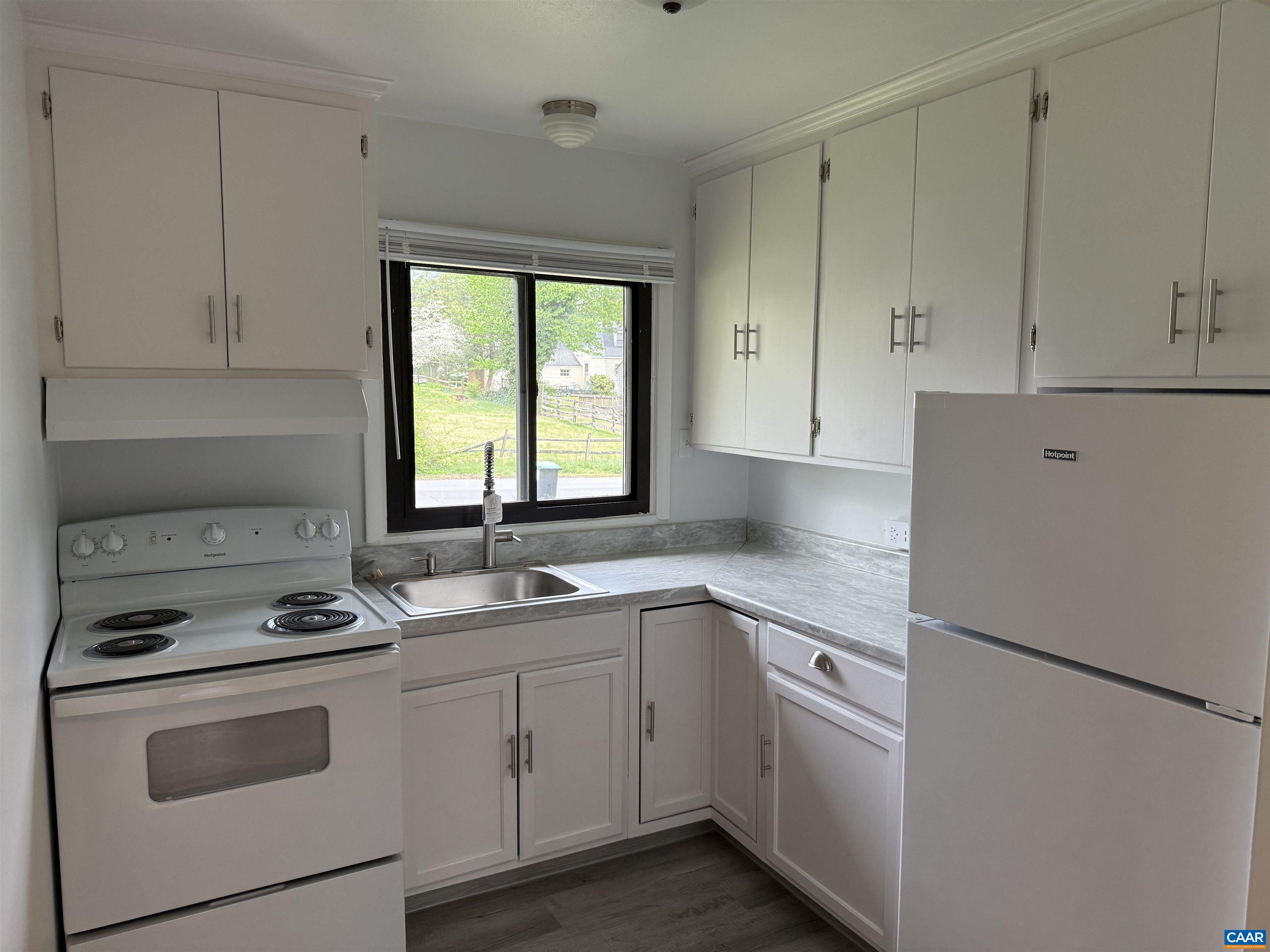 115 APPLE TREE RD