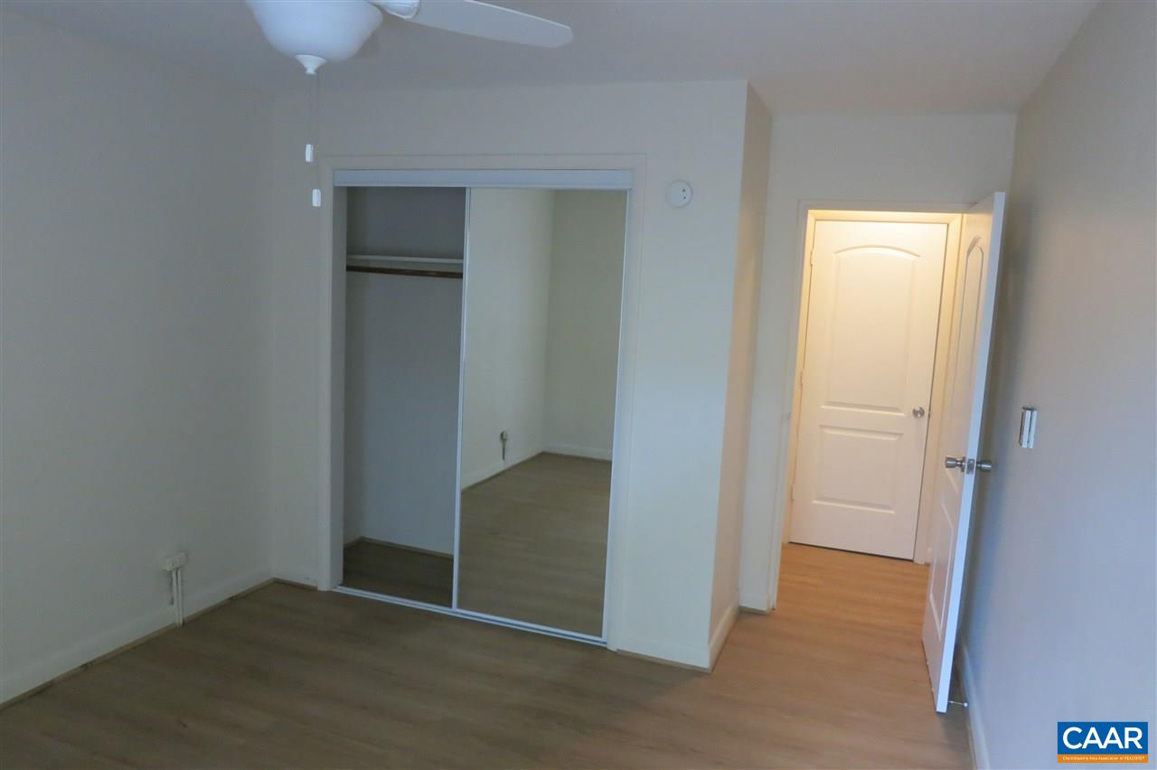 1800 JEFFERSON PARK AVE Unit: 17