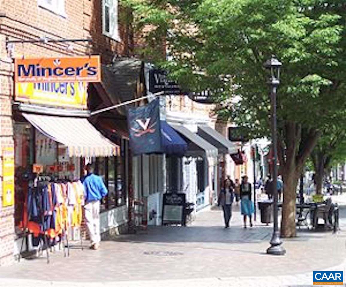 1800 JEFFERSON PARK AVE Unit: 17