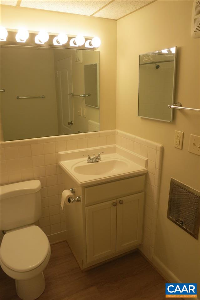 1800 JEFFERSON PARK AVE Unit: 17