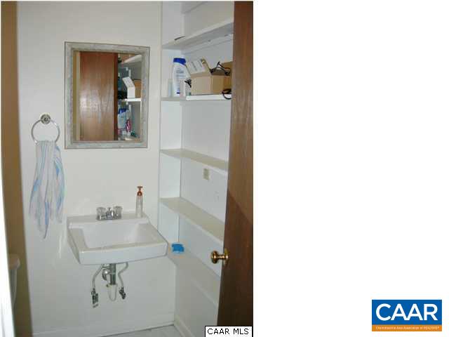 2104 JEFFERSON PARK AVE