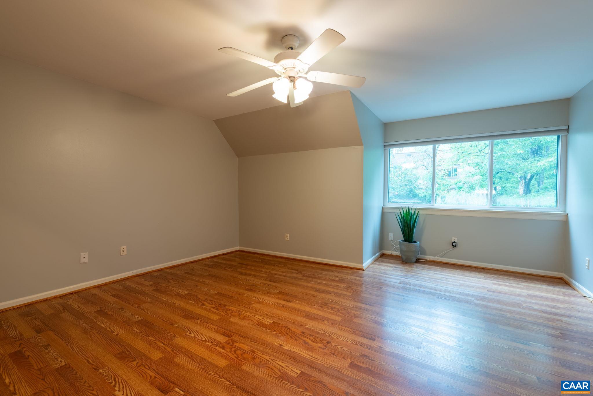 1467 MONTEREY DR